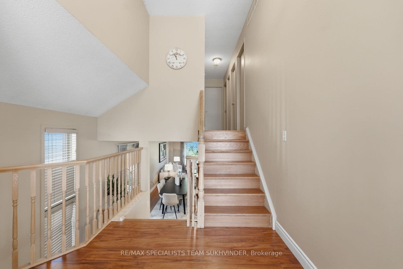 44 SINCLAIR Street, Guelph, Wellington ON N1L 1R8 Stairs leading to upstairs