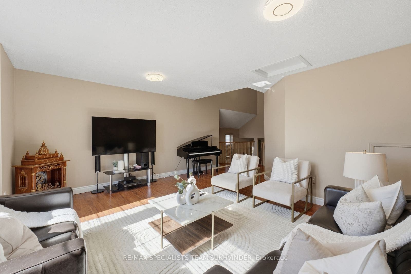44 SINCLAIR Street, Guelph, Wellington ON N1L 1R8 44 SINCLAIR Street, Guelph, Wellington ON N1L 1R8