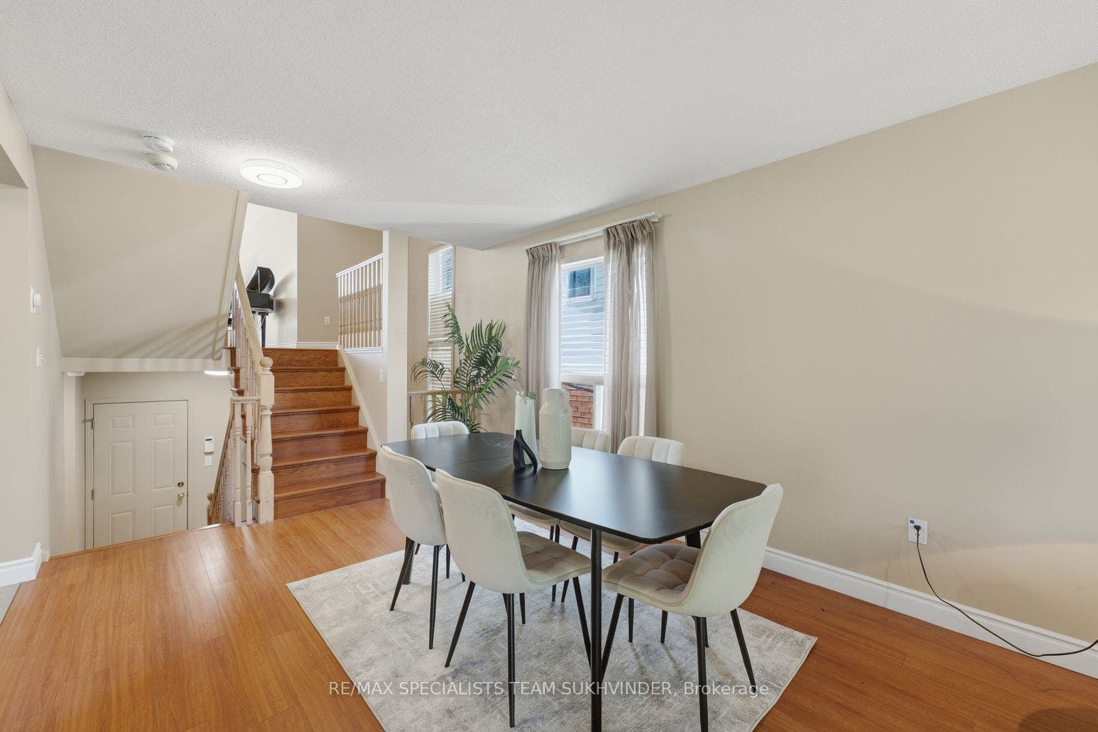44 SINCLAIR Street, Guelph, Wellington ON N1L 1R8 44 SINCLAIR Street, Guelph, Wellington ON N1L 1R8