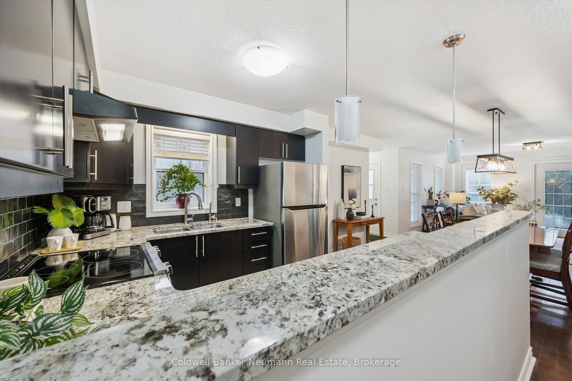 100 Frederick Drive, #9, Guelph, Wellington ON N1L 0H6 100 Frederick Drive, #9, Guelph, Wellington ON N1L 0H6