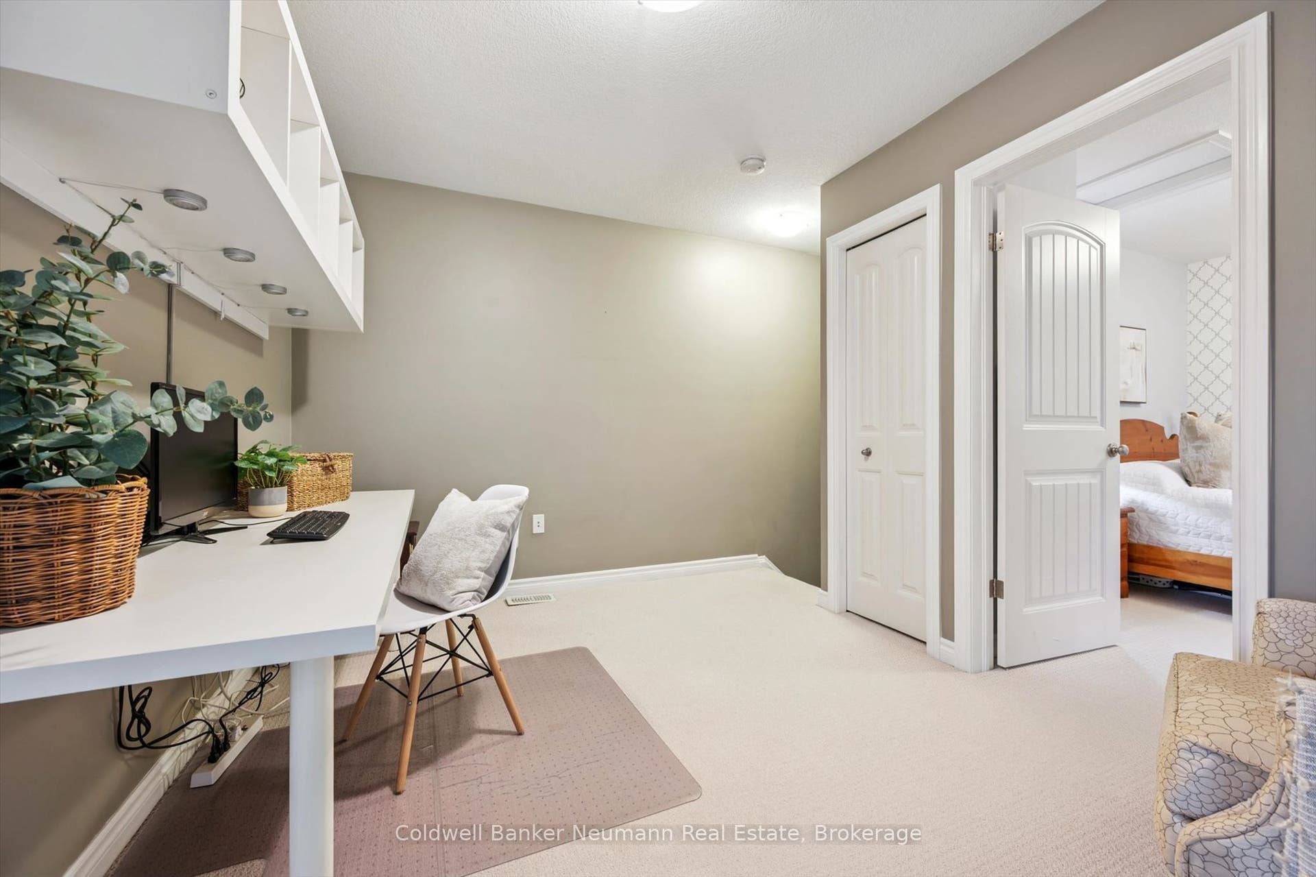 100 Frederick Drive, #9, Guelph, Wellington ON N1L 0H6 100 Frederick Drive, #9, Guelph, Wellington ON N1L 0H6
