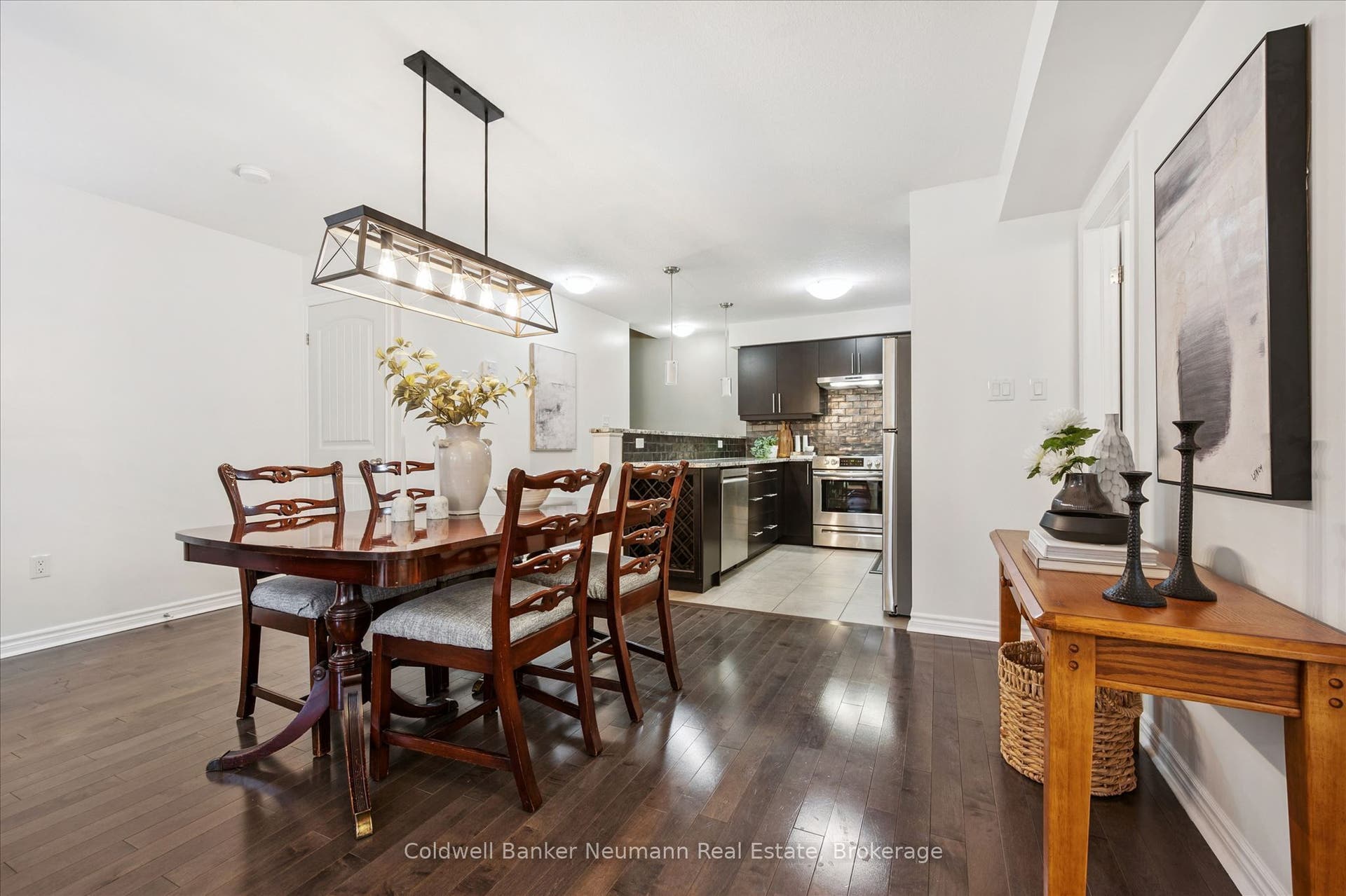 100 Frederick Drive, #9, Guelph, Wellington ON N1L 0H6 100 Frederick Drive, #9, Guelph, Wellington ON N1L 0H6