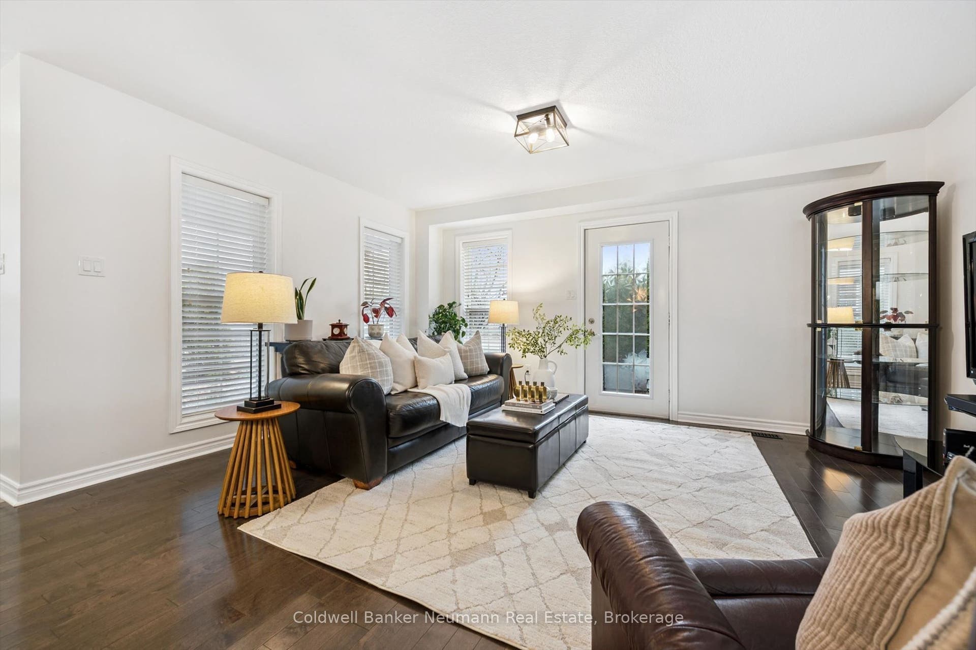 100 Frederick Drive, #9, Guelph, Wellington ON N1L 0H6 100 Frederick Drive, #9, Guelph, Wellington ON N1L 0H6