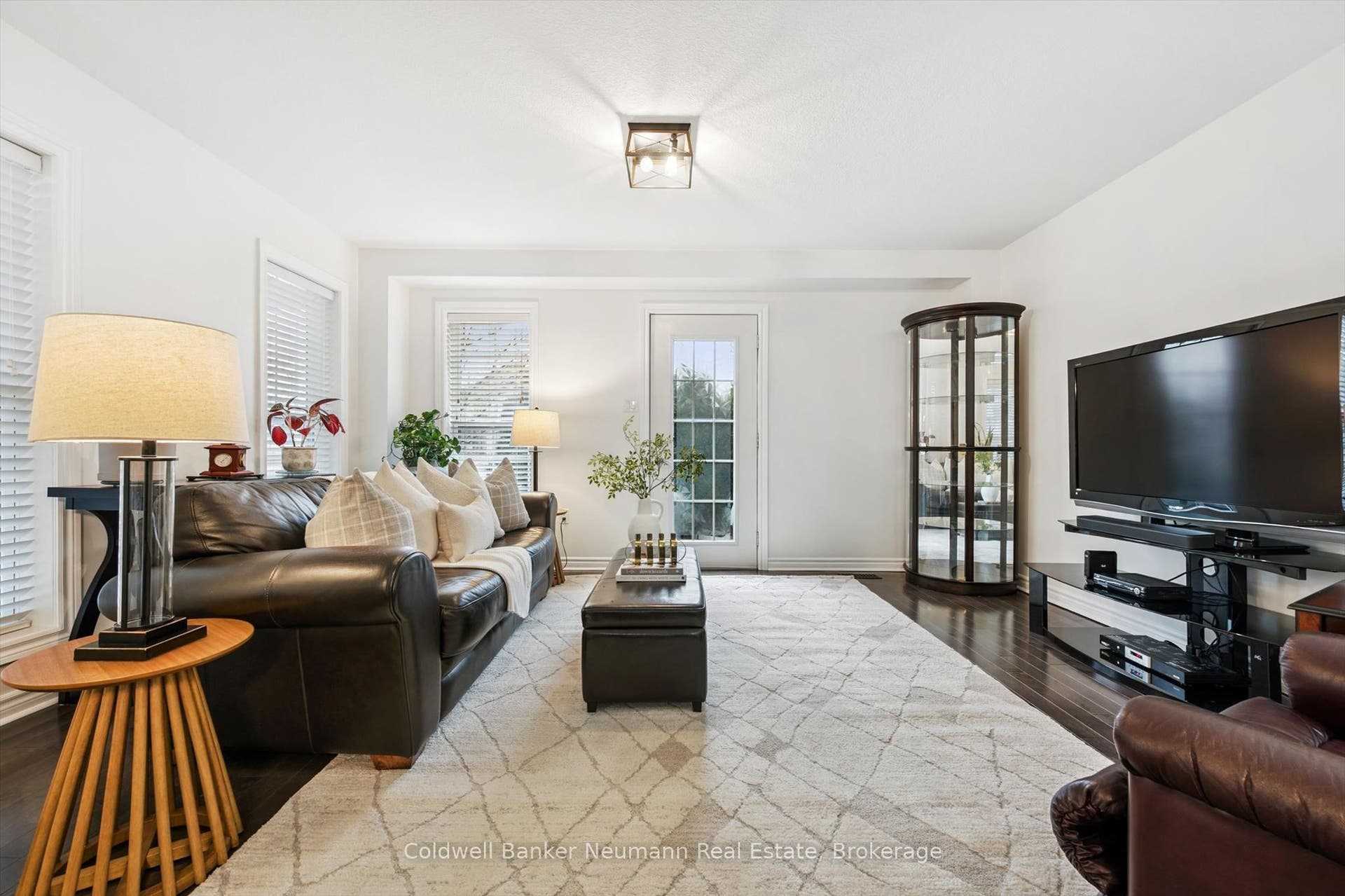 100 Frederick Drive, #9, Guelph, Wellington ON N1L 0H6 100 Frederick Drive, #9, Guelph, Wellington ON N1L 0H6