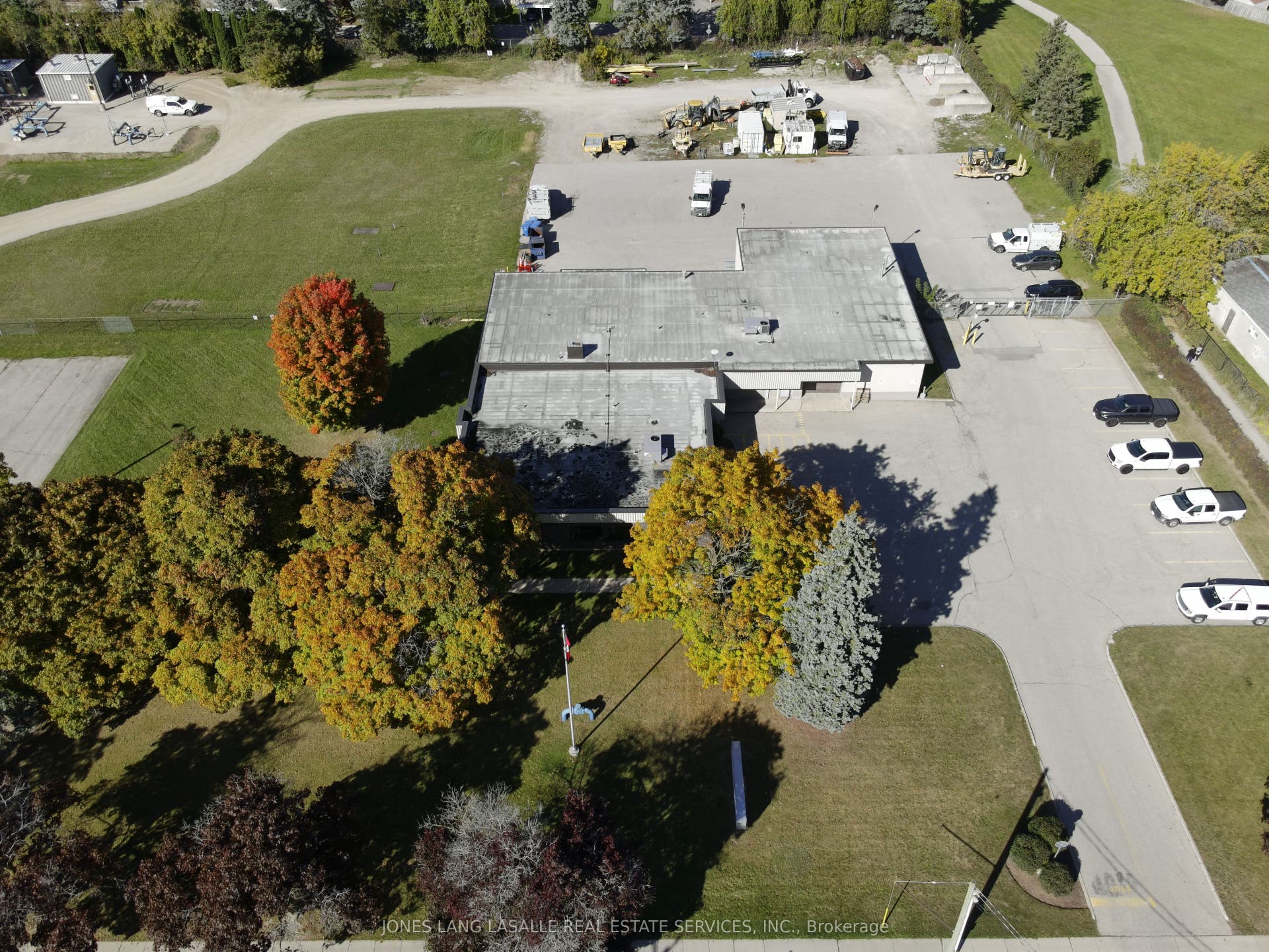 221 Avenue Road, Cambridge, Waterloo ON N1R 7Z1 221 Avenue Road, Cambridge, Waterloo ON N1R 7Z1