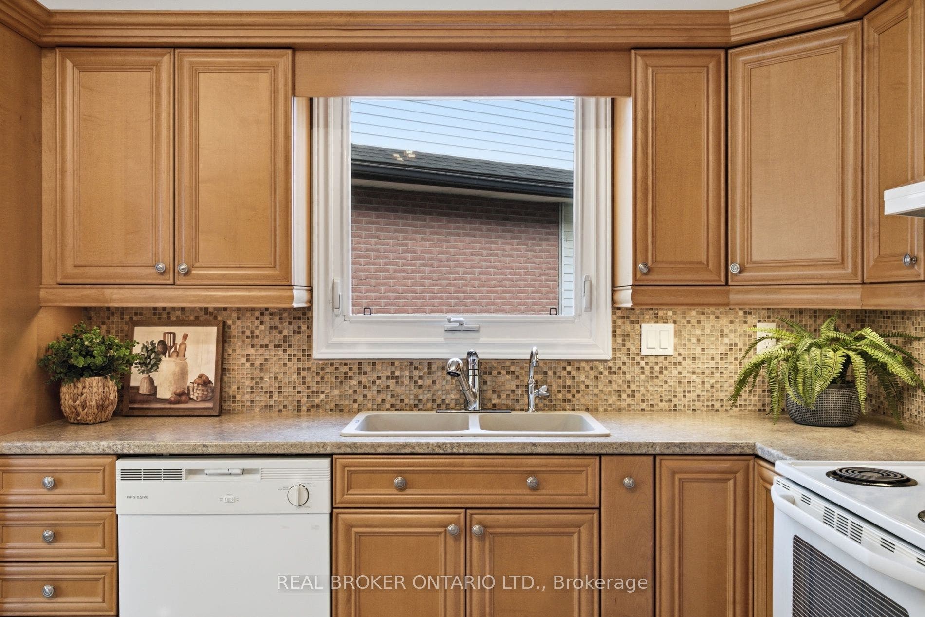 22 Ripley Crescent, Waterloo, Waterloo ON N2N 1V4 22 Ripley Crescent, Waterloo, Waterloo ON N2N 1V4