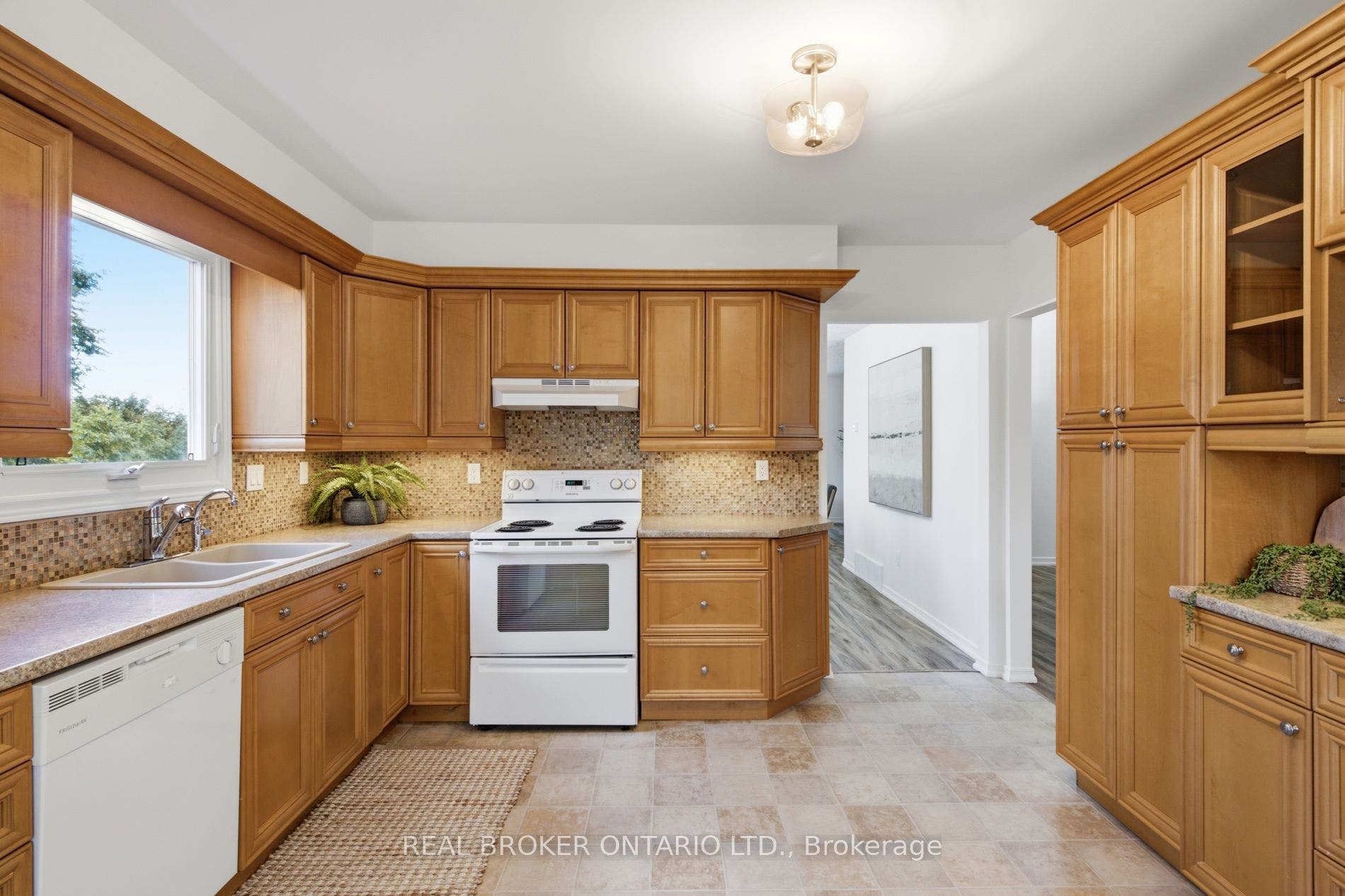 22 Ripley Crescent, Waterloo, Waterloo ON N2N 1V4 22 Ripley Crescent, Waterloo, Waterloo ON N2N 1V4