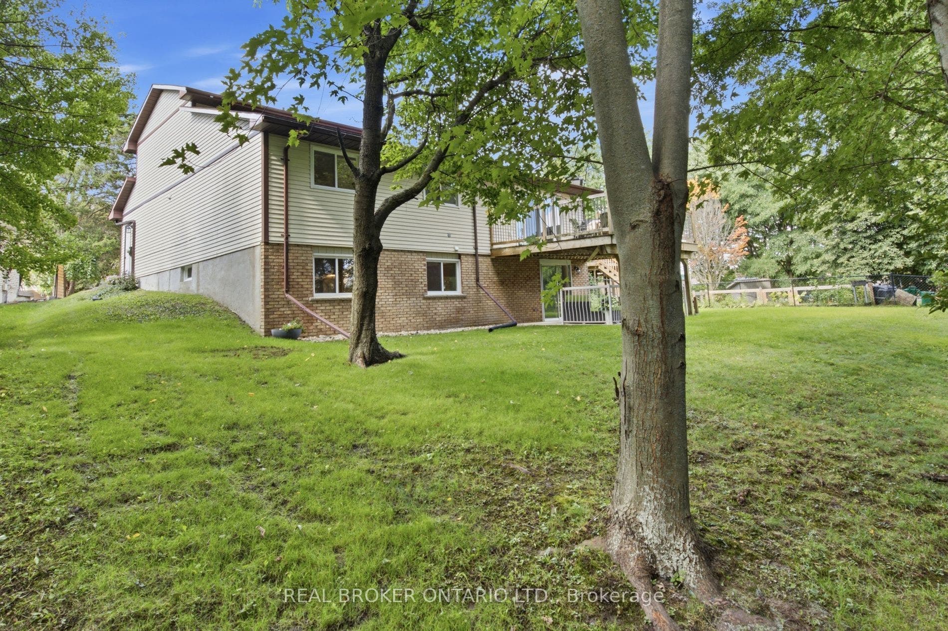 22 Ripley Crescent, Waterloo, Waterloo ON N2N 1V4 22 Ripley Crescent, Waterloo, Waterloo ON N2N 1V4