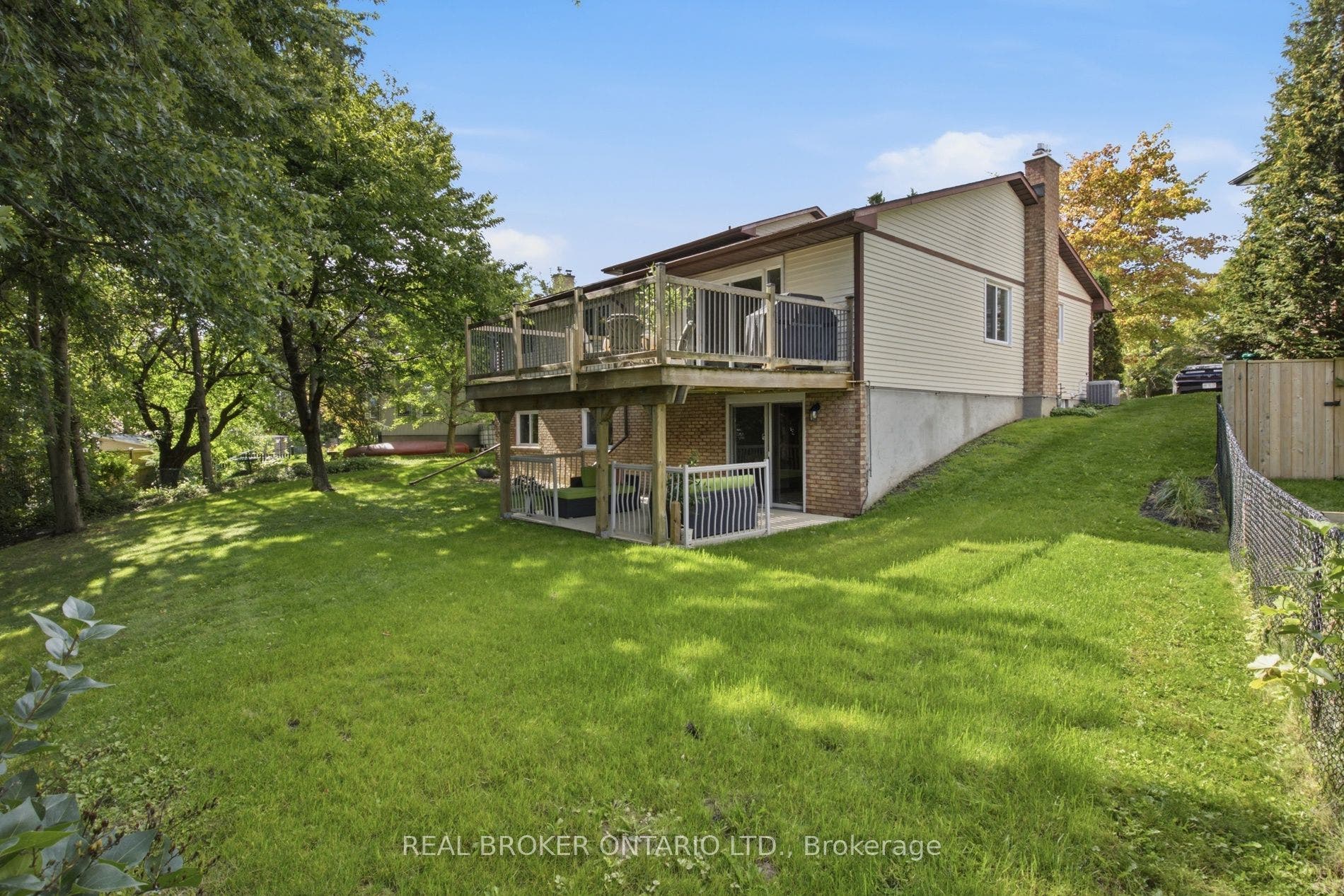 22 Ripley Crescent, Waterloo, Waterloo ON N2N 1V4 22 Ripley Crescent, Waterloo, Waterloo ON N2N 1V4
