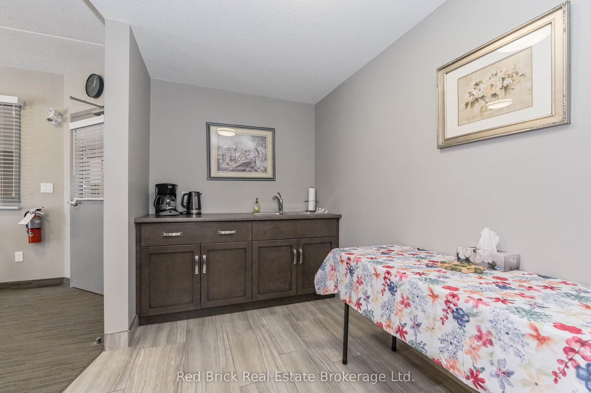 6492 Gerrie Road, #207, Centre Wellington, Wellington ON N0B 1S0 Party Room Kitchen
