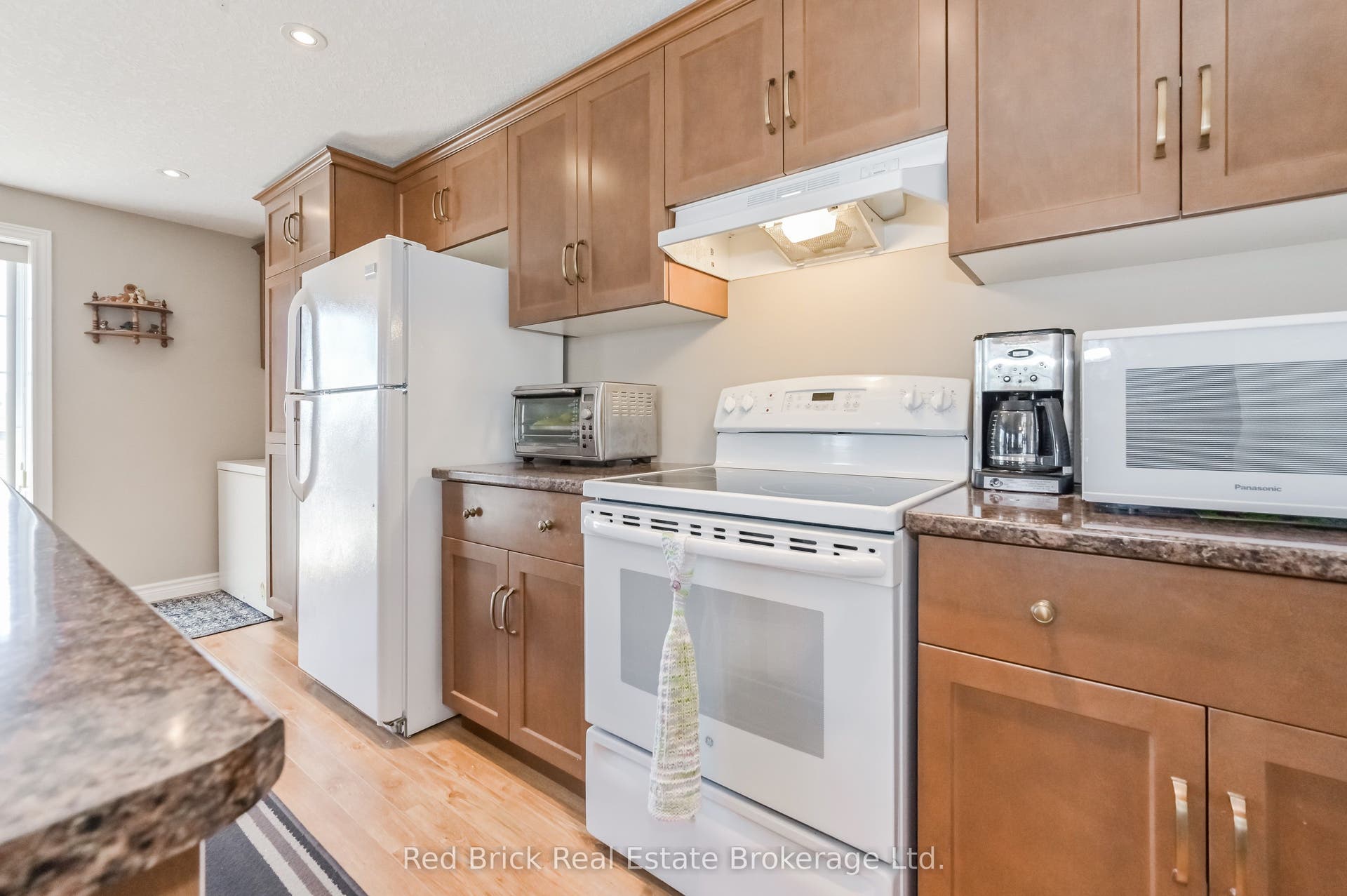 6492 Gerrie Road, #207, Centre Wellington, Wellington ON N0B 1S0 6492 Gerrie Road, #207, Centre Wellington, Wellington ON N0B 1S0