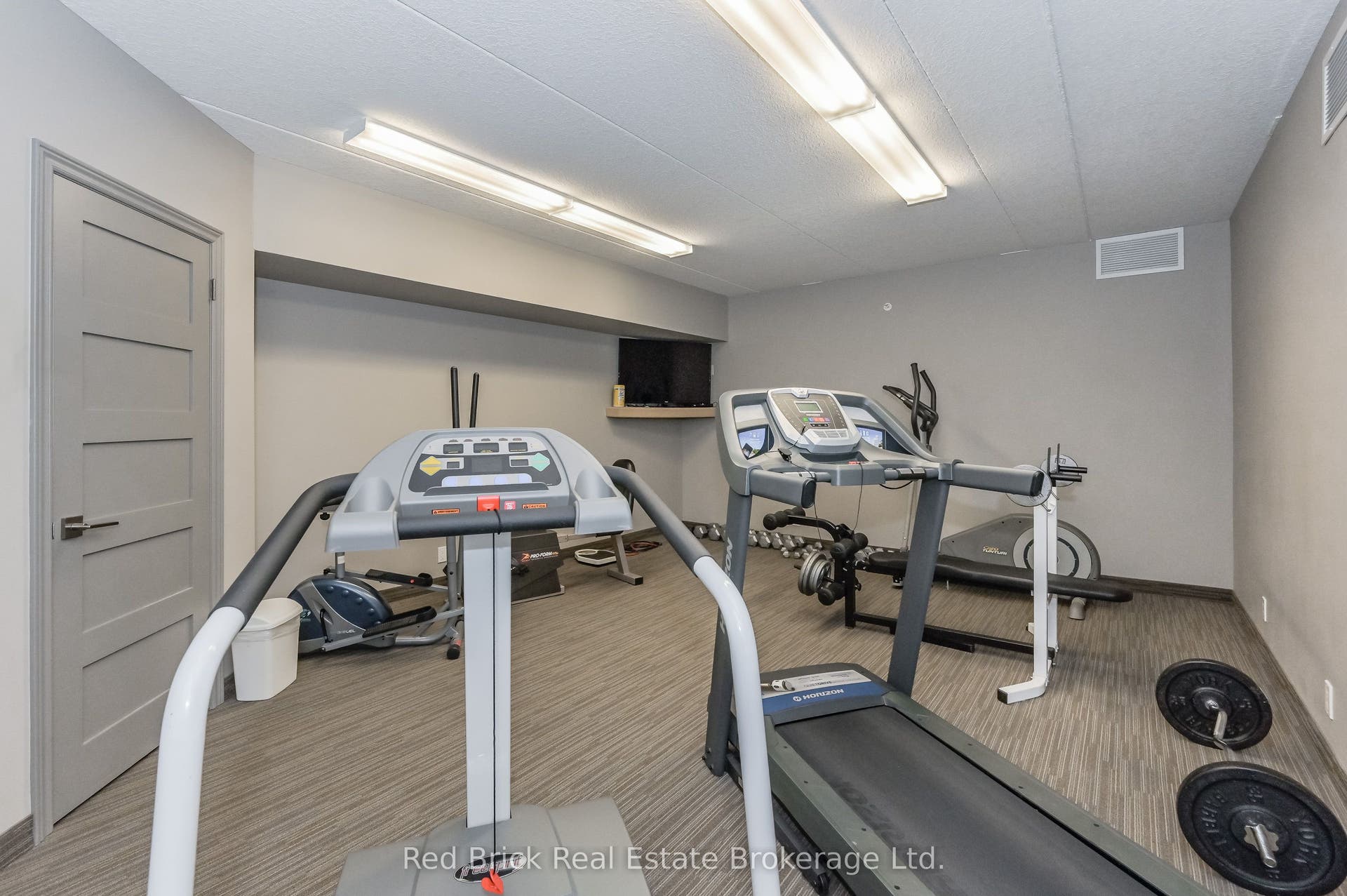 6492 Gerrie Road, #207, Centre Wellington, Wellington ON N0B 1S0 6492 Gerrie Road, #207, Centre Wellington, Wellington ON N0B 1S0