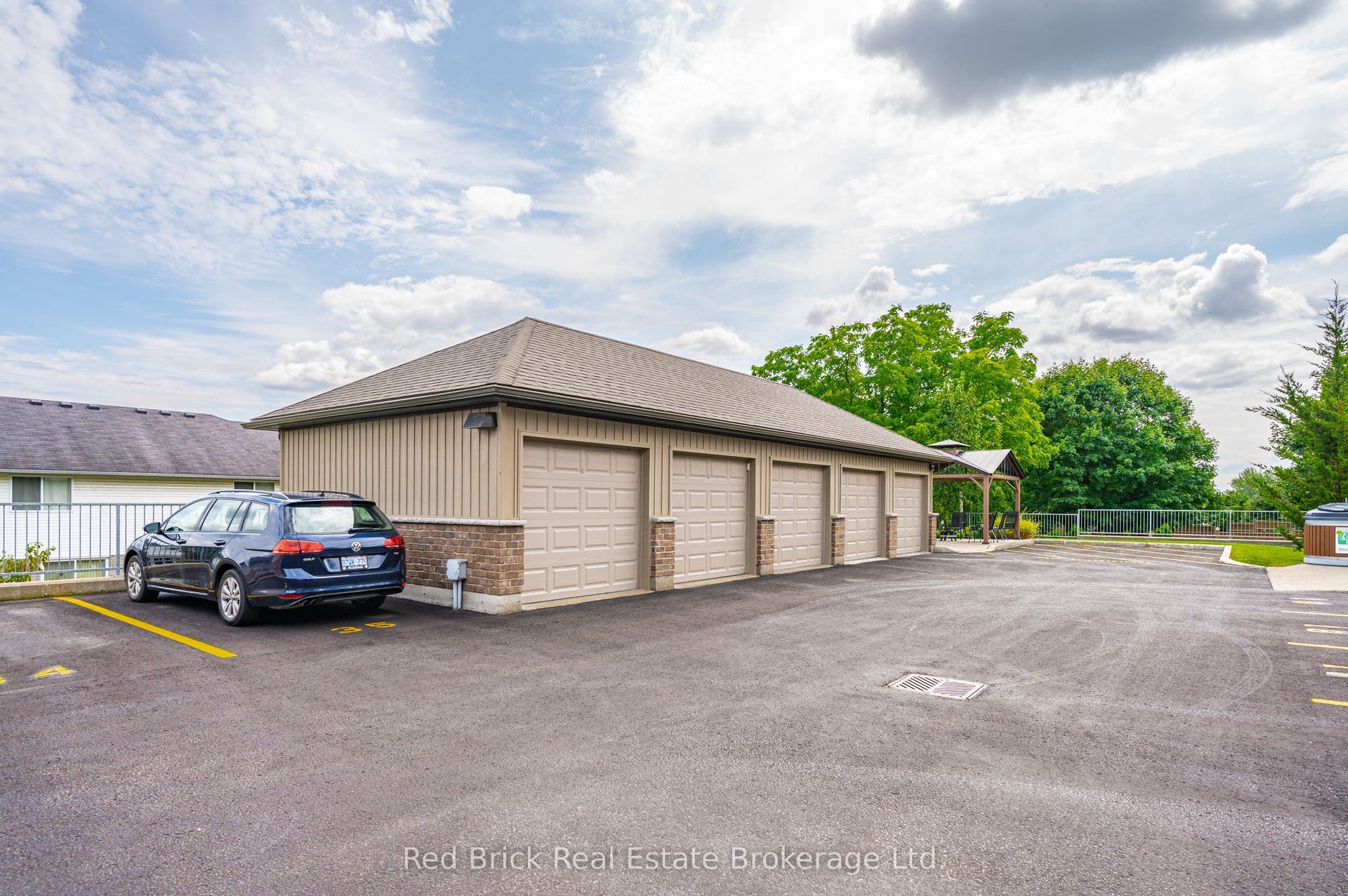 6492 Gerrie Road, #207, Centre Wellington, Wellington ON N0B 1S0 6492 Gerrie Road, #207, Centre Wellington, Wellington ON N0B 1S0