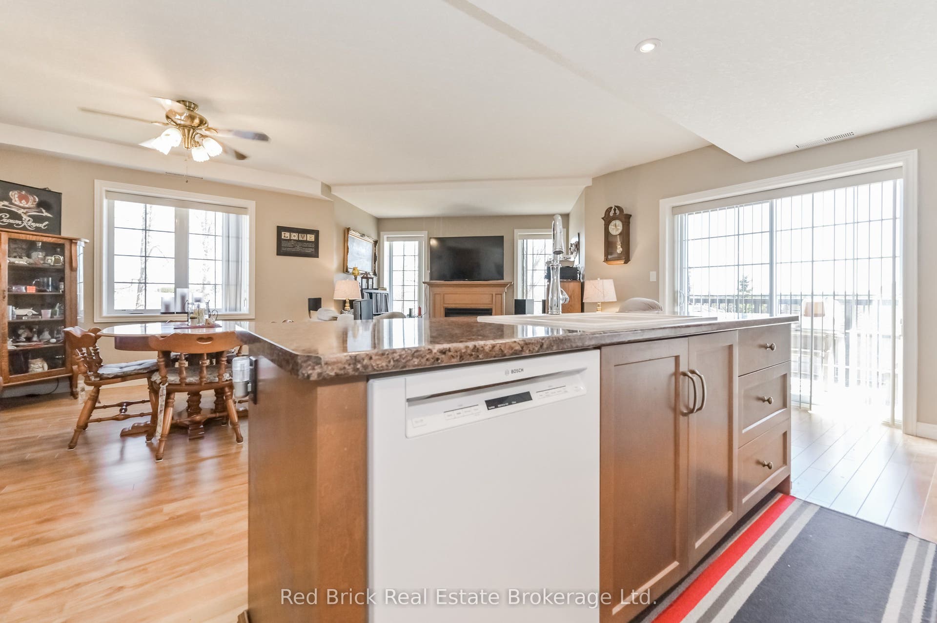 6492 Gerrie Road, #207, Centre Wellington, Wellington ON N0B 1S0 6492 Gerrie Road, #207, Centre Wellington, Wellington ON N0B 1S0