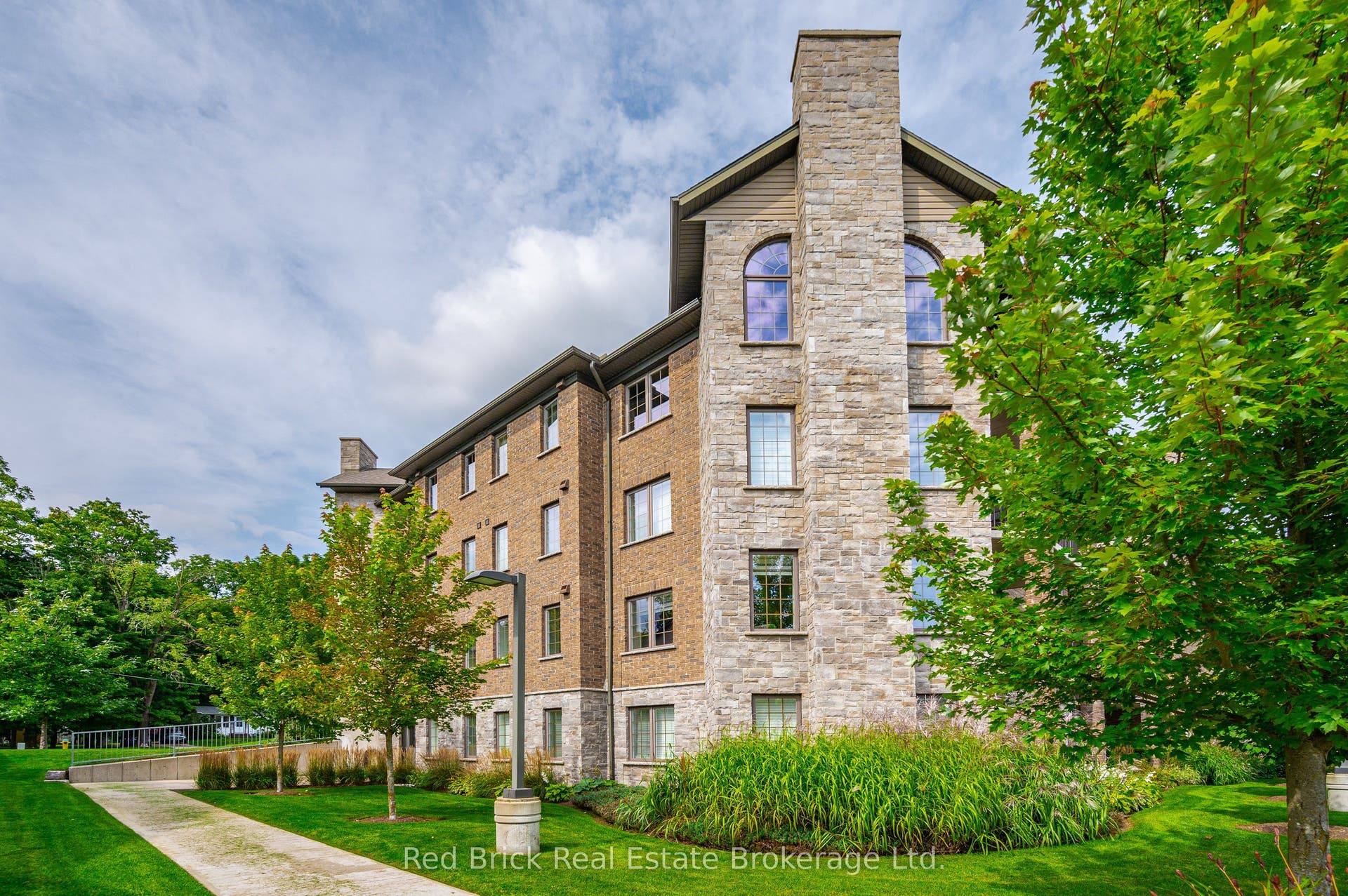 6492 Gerrie Road, #207, Centre Wellington, Wellington ON N0B 1S0 6492 Gerrie Road, #207, Centre Wellington, Wellington ON N0B 1S0