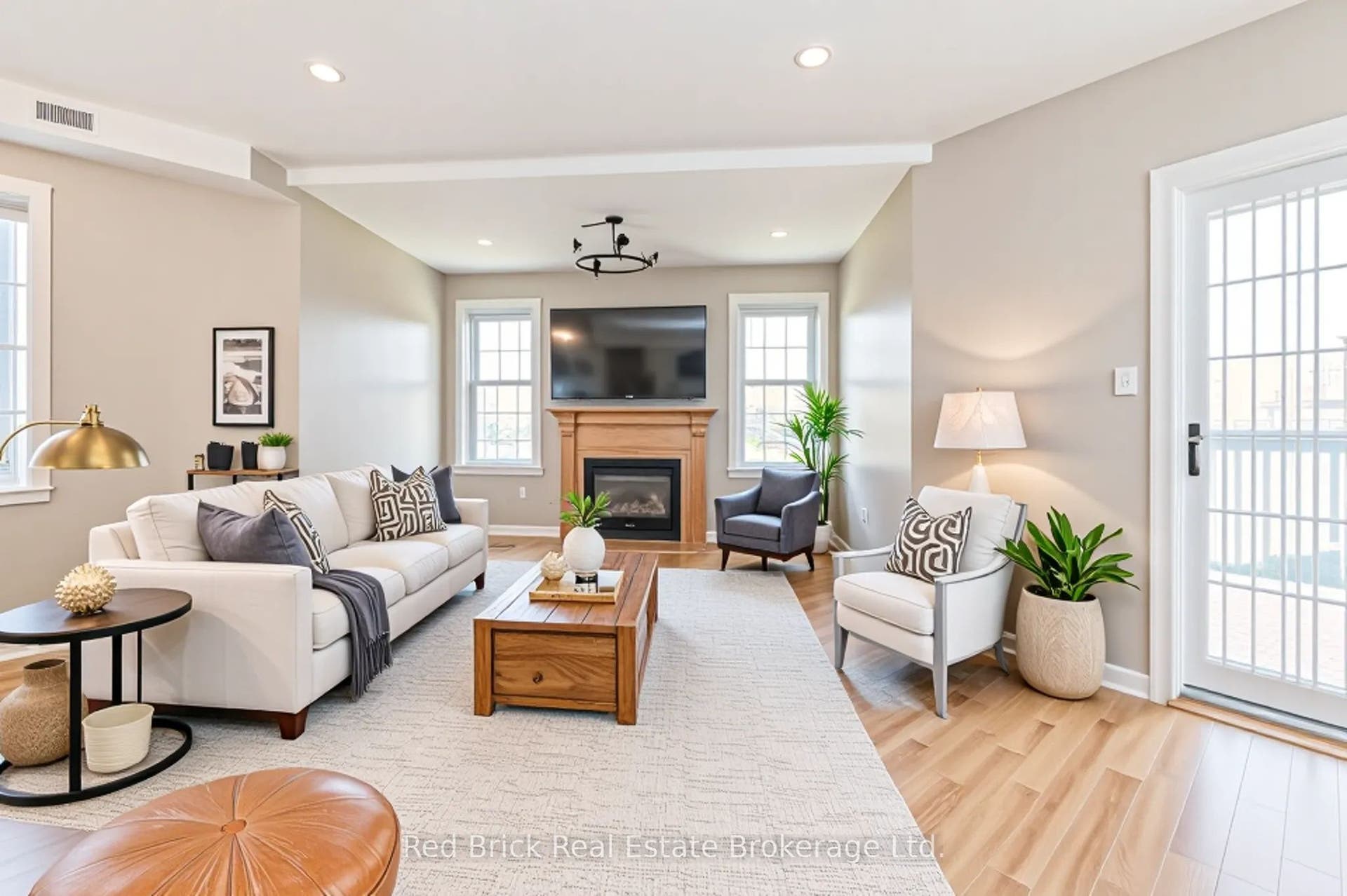 6492 Gerrie Road, #207, Centre Wellington, Wellington ON N0B 1S0 Living Room Virtual Staging