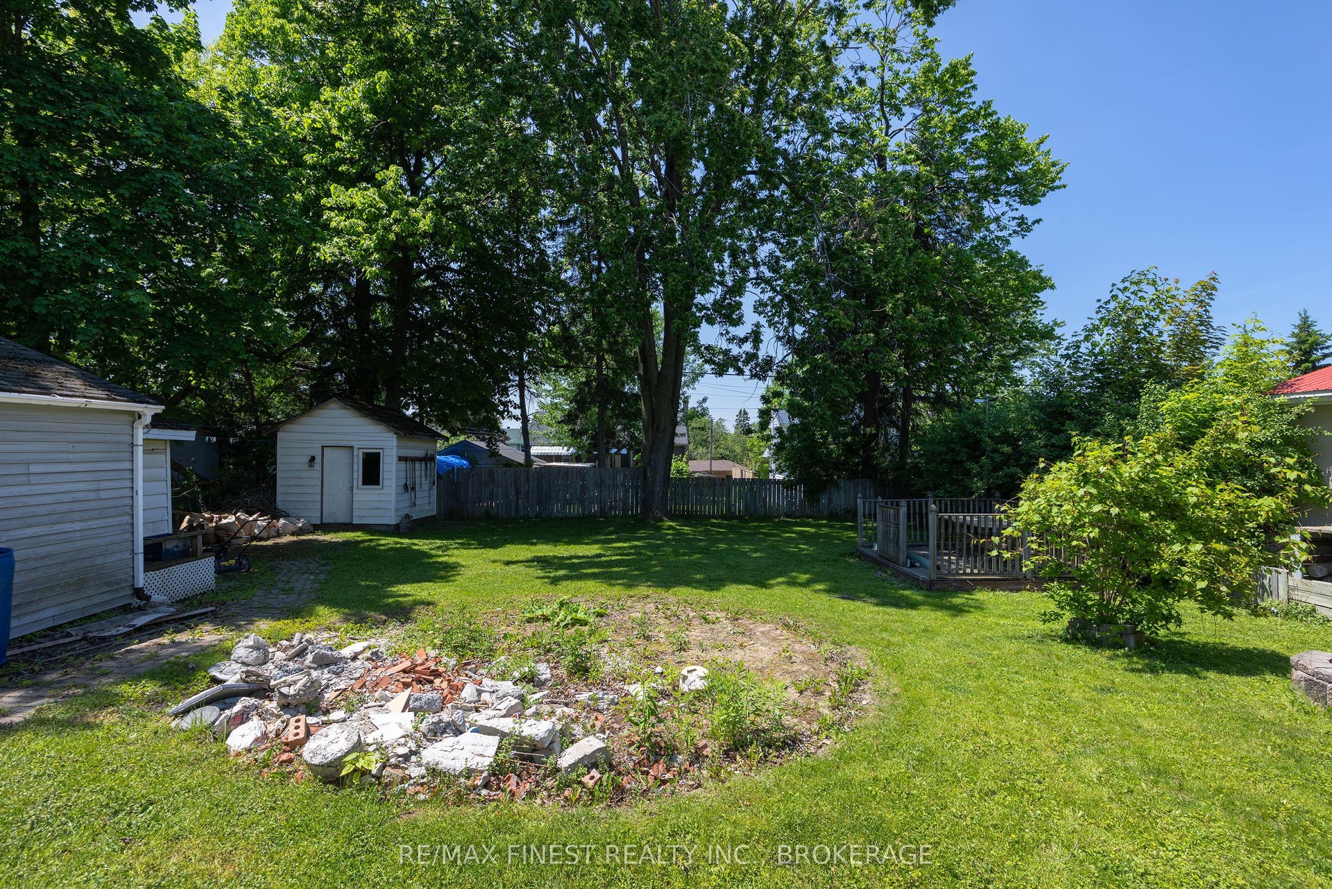 734 Portsmouth Avenue, Kingston, Frontenac ON K7M 1W5 734 Portsmouth Avenue, Kingston, Frontenac ON K7M 1W5