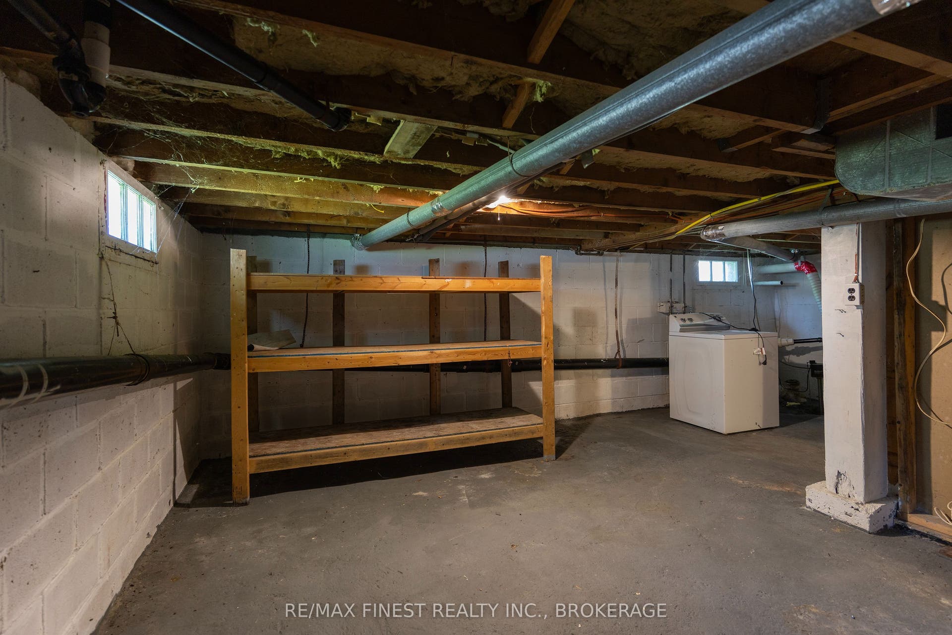 734 Portsmouth Avenue, Kingston, Frontenac ON K7M 1W5 734 Portsmouth Avenue, Kingston, Frontenac ON K7M 1W5