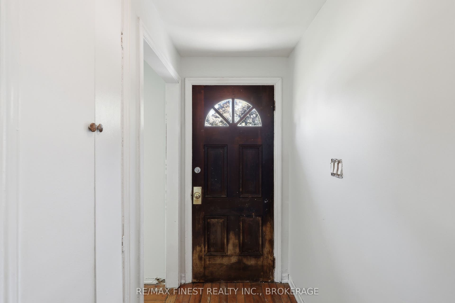 734 Portsmouth Avenue, Kingston, Frontenac ON K7M 1W5 734 Portsmouth Avenue, Kingston, Frontenac ON K7M 1W5