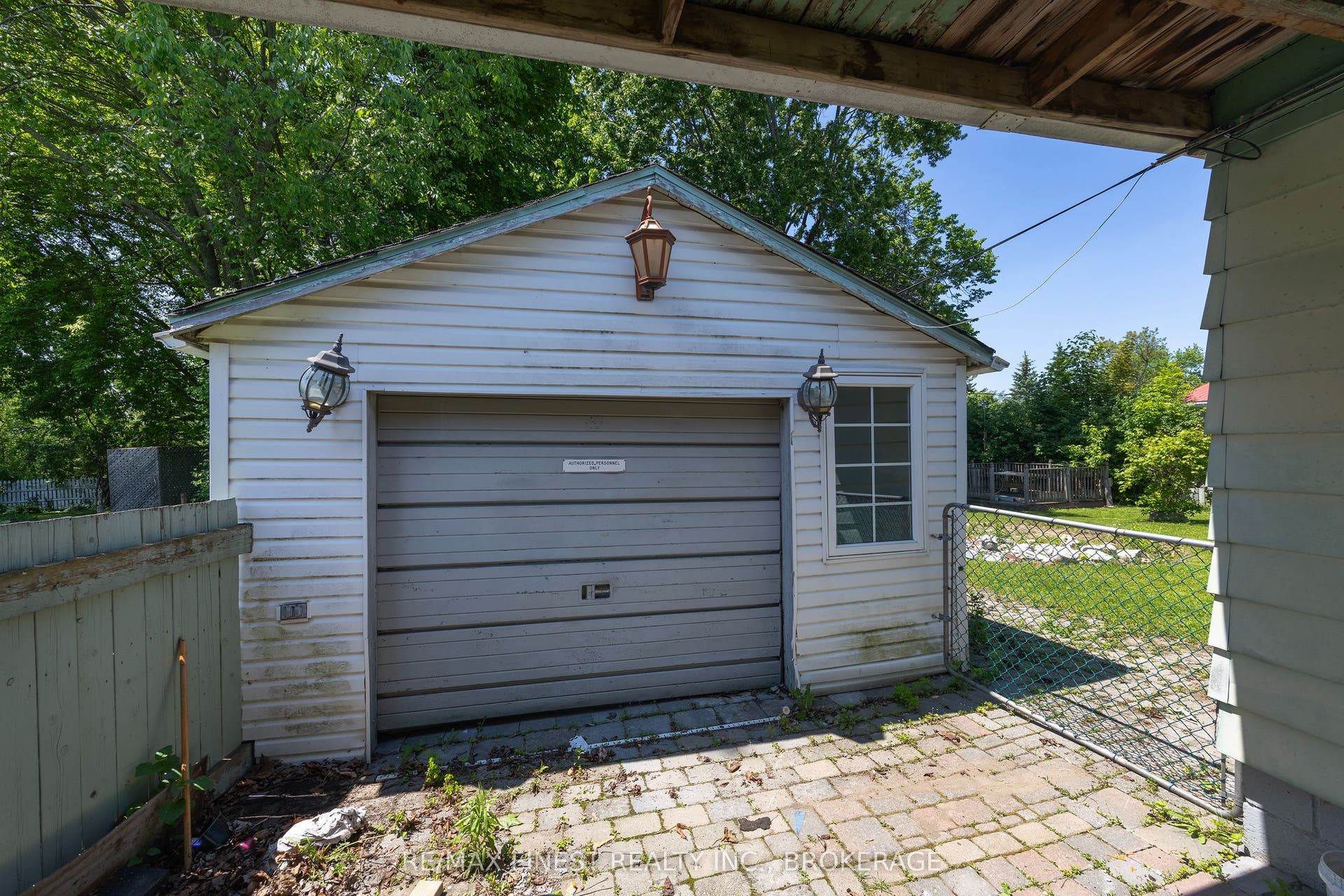 734 Portsmouth Avenue, Kingston, Frontenac ON K7M 1W5 734 Portsmouth Avenue, Kingston, Frontenac ON K7M 1W5
