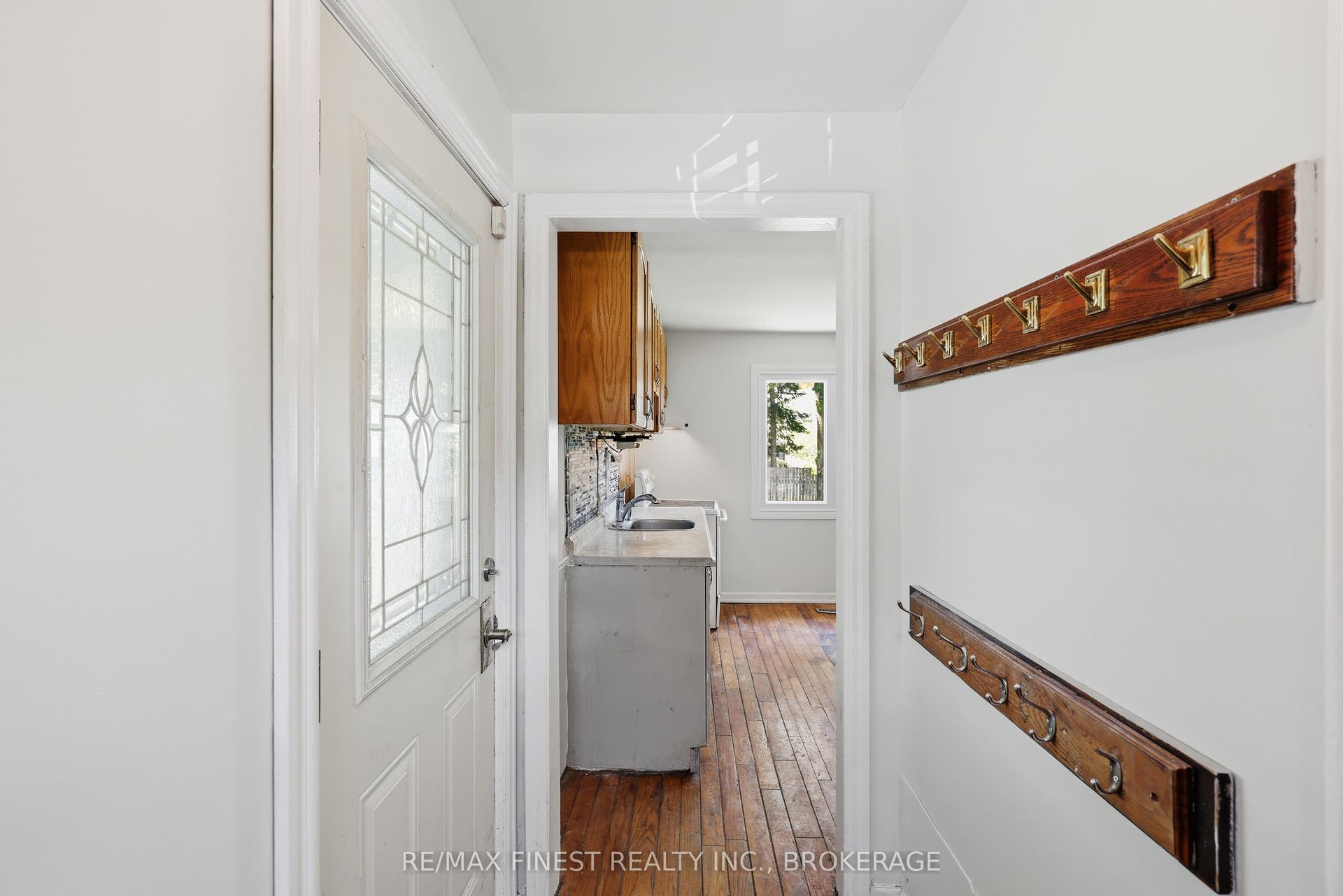 734 Portsmouth Avenue, Kingston, Frontenac ON K7M 1W5 734 Portsmouth Avenue, Kingston, Frontenac ON K7M 1W5