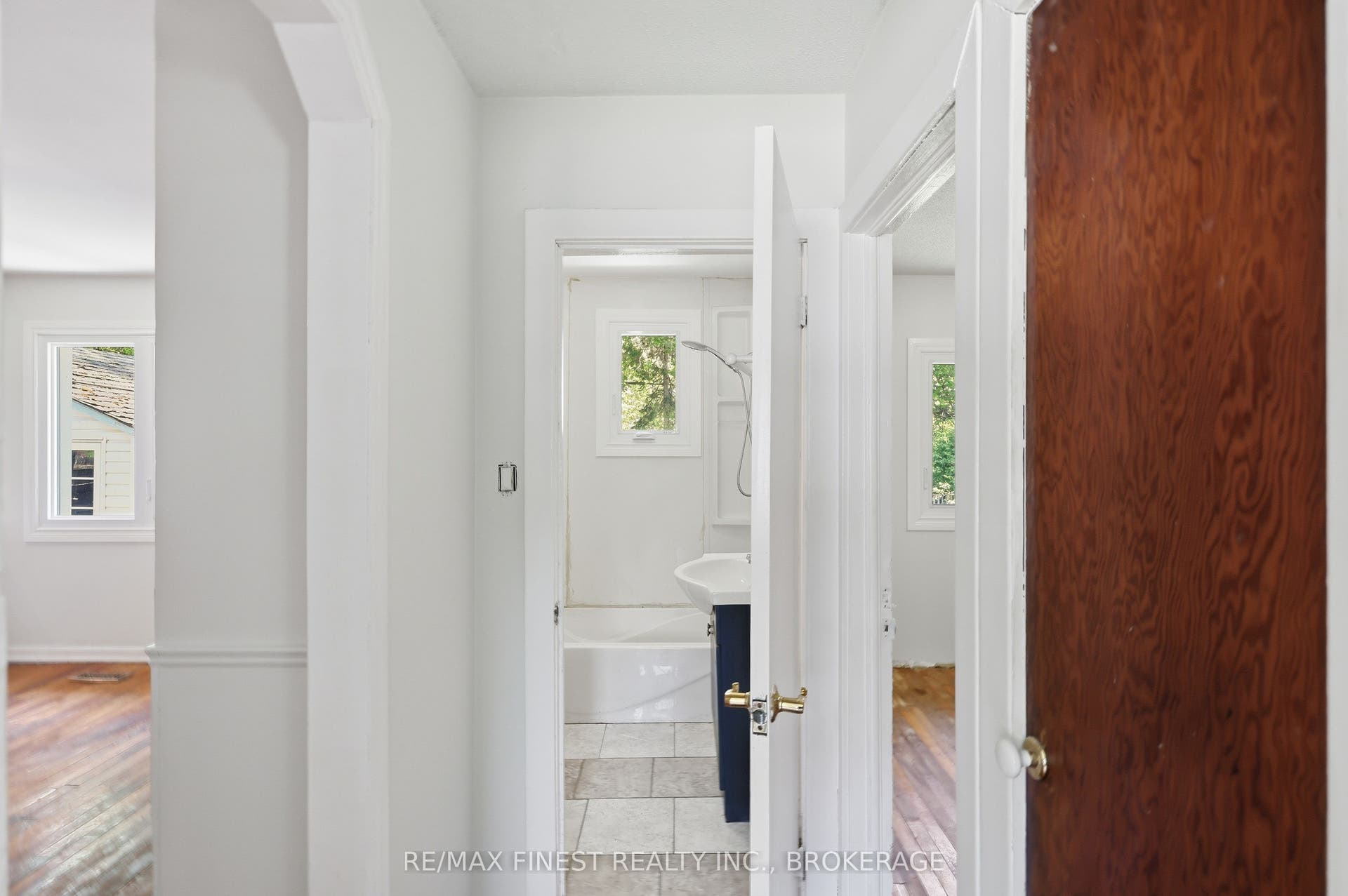734 Portsmouth Avenue, Kingston, Frontenac ON K7M 1W5 734 Portsmouth Avenue, Kingston, Frontenac ON K7M 1W5
