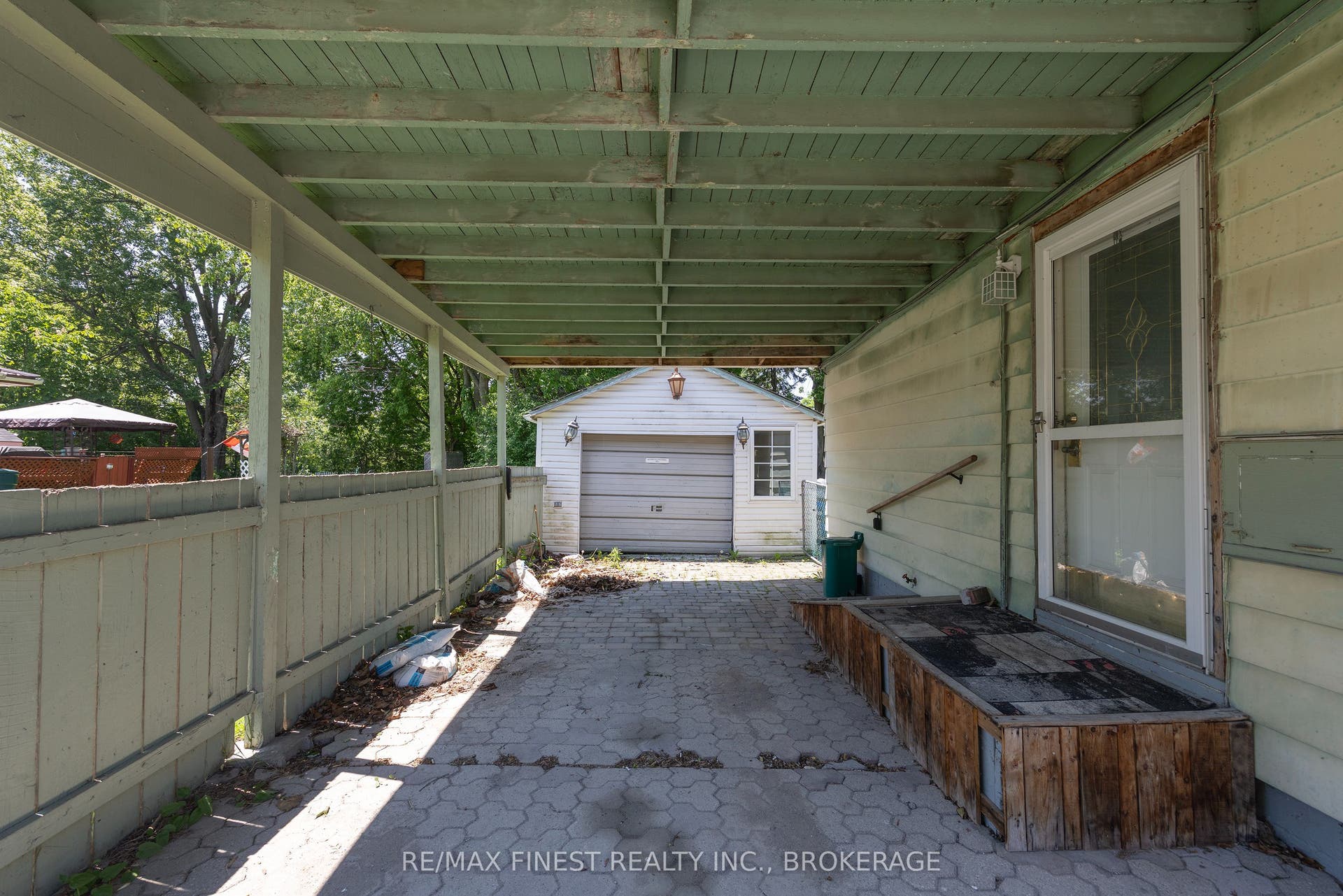 734 Portsmouth Avenue, Kingston, Frontenac ON K7M 1W5 734 Portsmouth Avenue, Kingston, Frontenac ON K7M 1W5