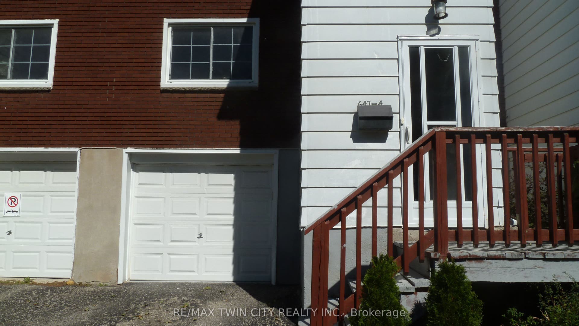 647 Albert Street, #4, Waterloo, Waterloo ON N2L 3V5 647 Albert Street, #4, Waterloo, Waterloo ON N2L 3V5