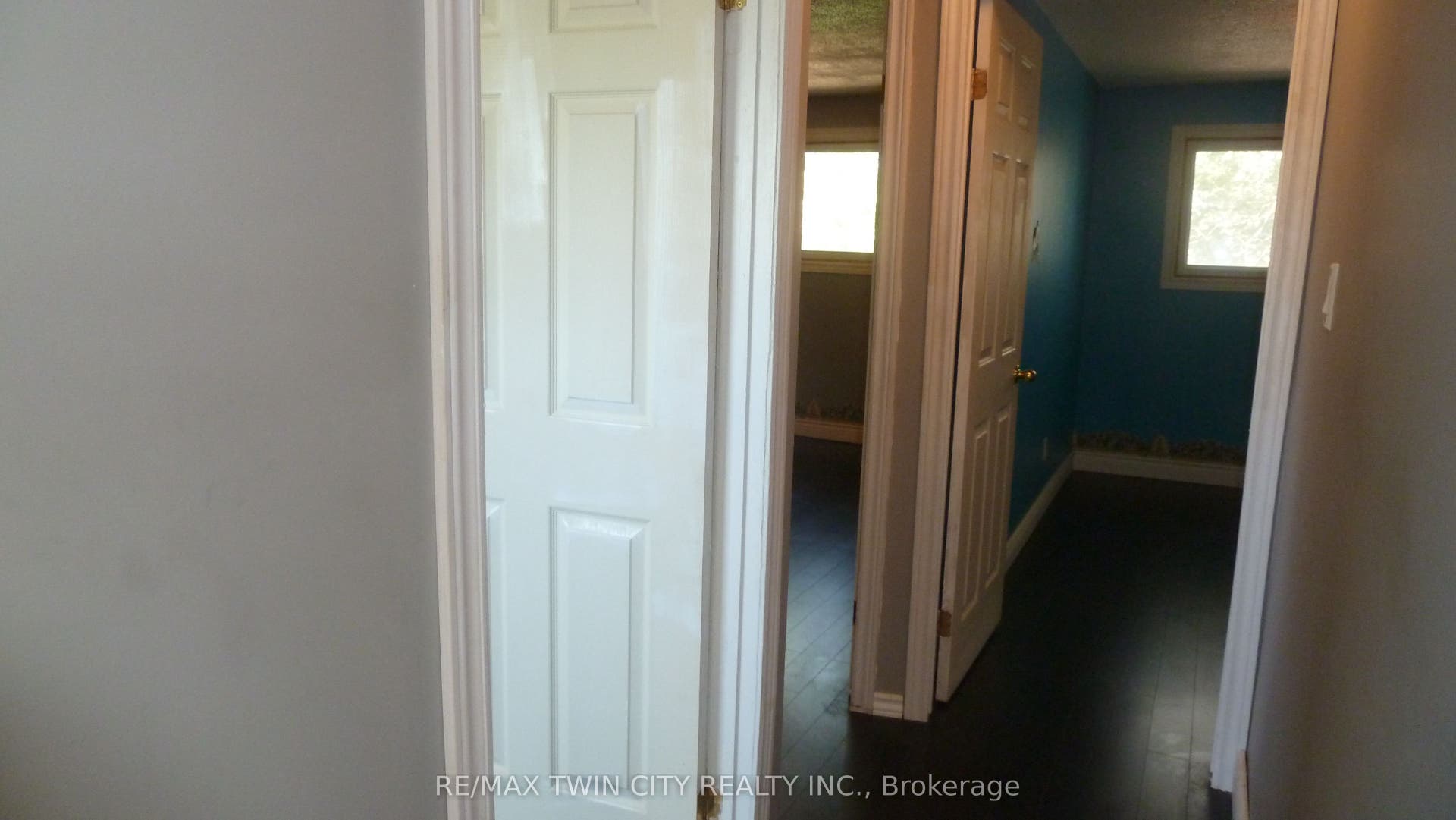 647 Albert Street, #4, Waterloo, Waterloo ON N2L 3V5 647 Albert Street, #4, Waterloo, Waterloo ON N2L 3V5