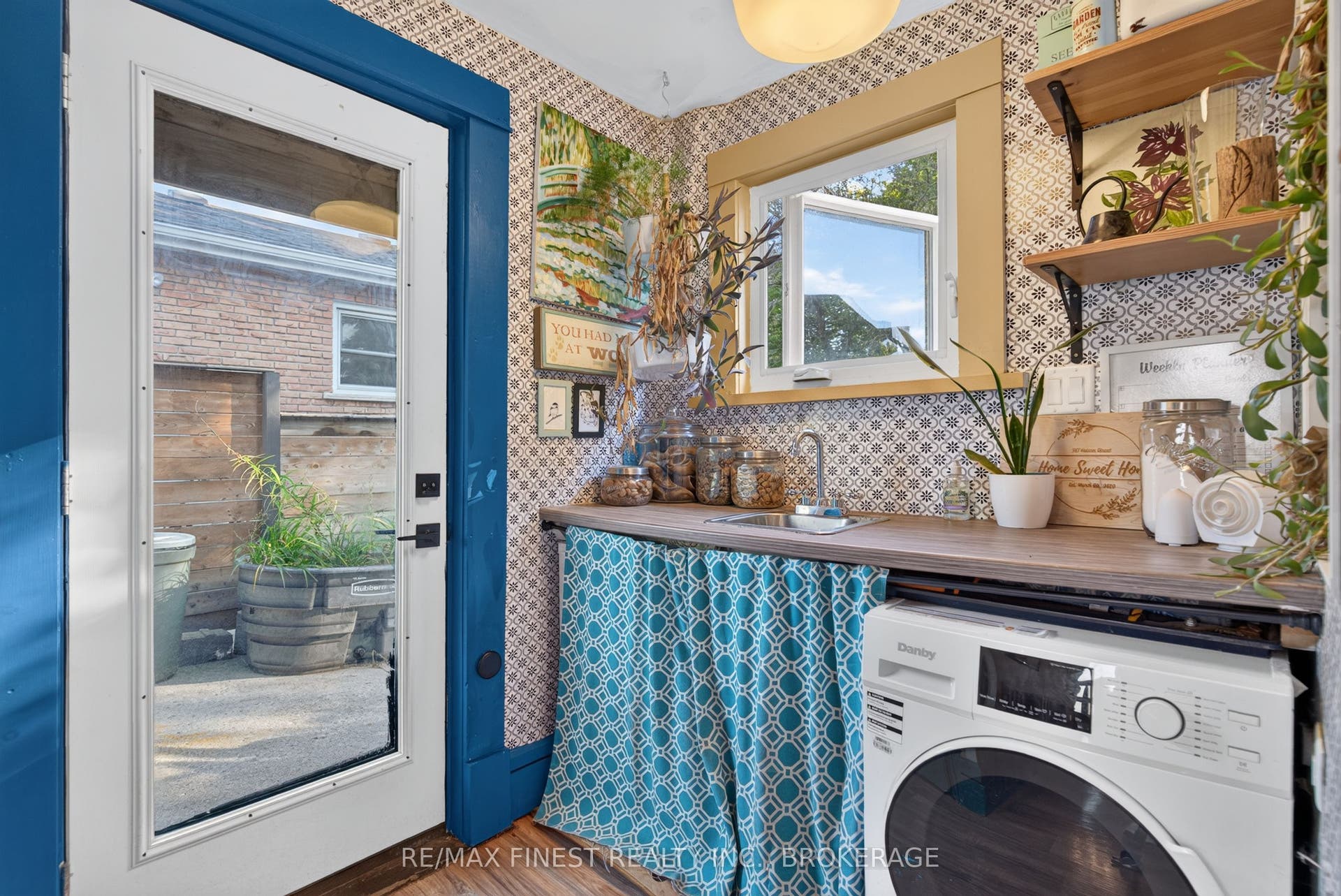 387 Nelson Street, Kingston, Frontenac ON K7K 4M9