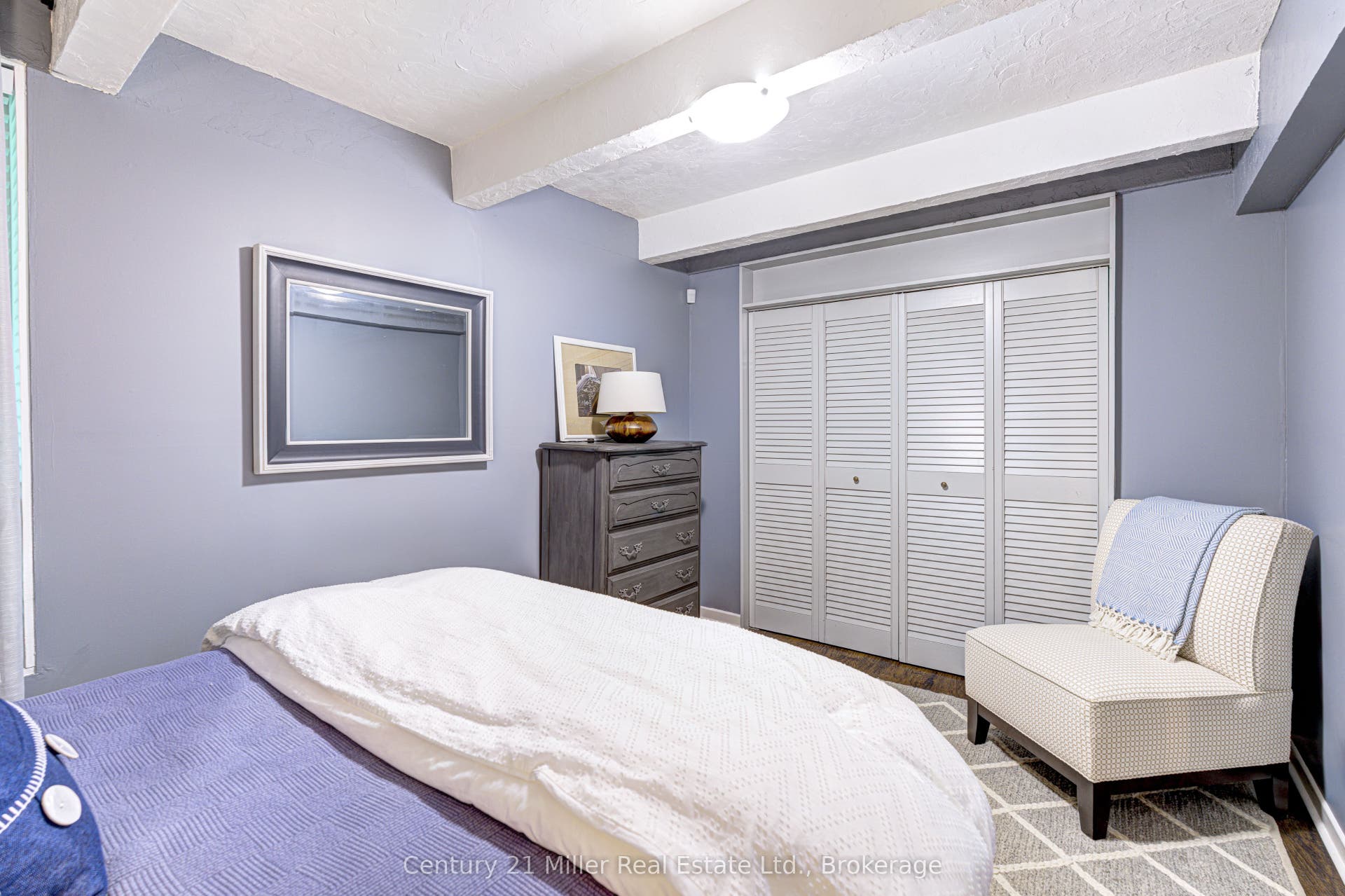50 Greensview Drive, Kitchener, Waterloo ON N2P 2E6 50 Greensview Drive, Kitchener, Waterloo ON N2P 2E6