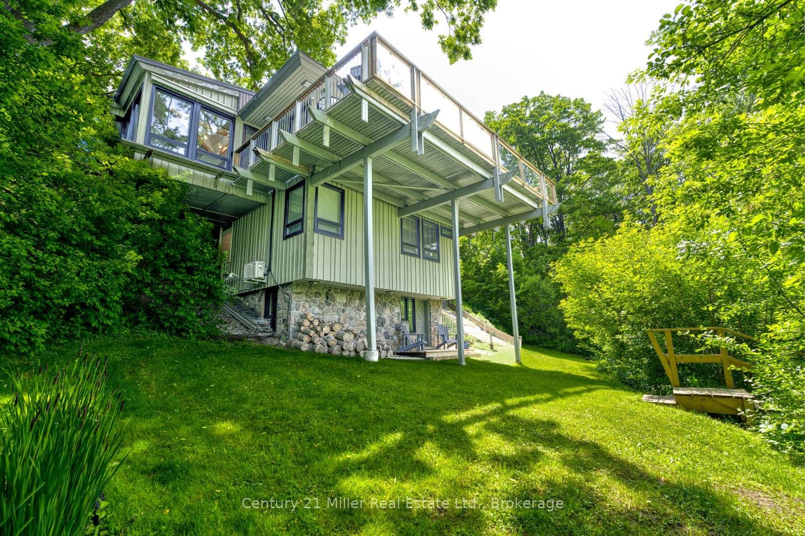 50 Greensview Drive, Kitchener, Waterloo ON N2P 2E6 50 Greensview Drive, Kitchener, Waterloo ON N2P 2E6