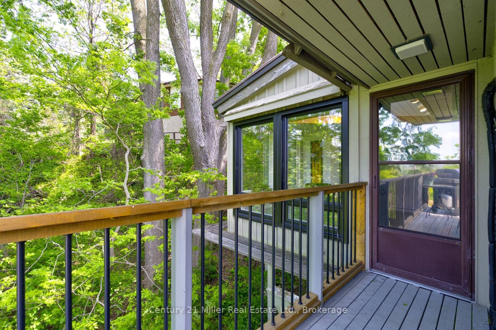50 Greensview Drive, Kitchener, Waterloo ON N2P 2E6 50 Greensview Drive, Kitchener, Waterloo ON N2P 2E6