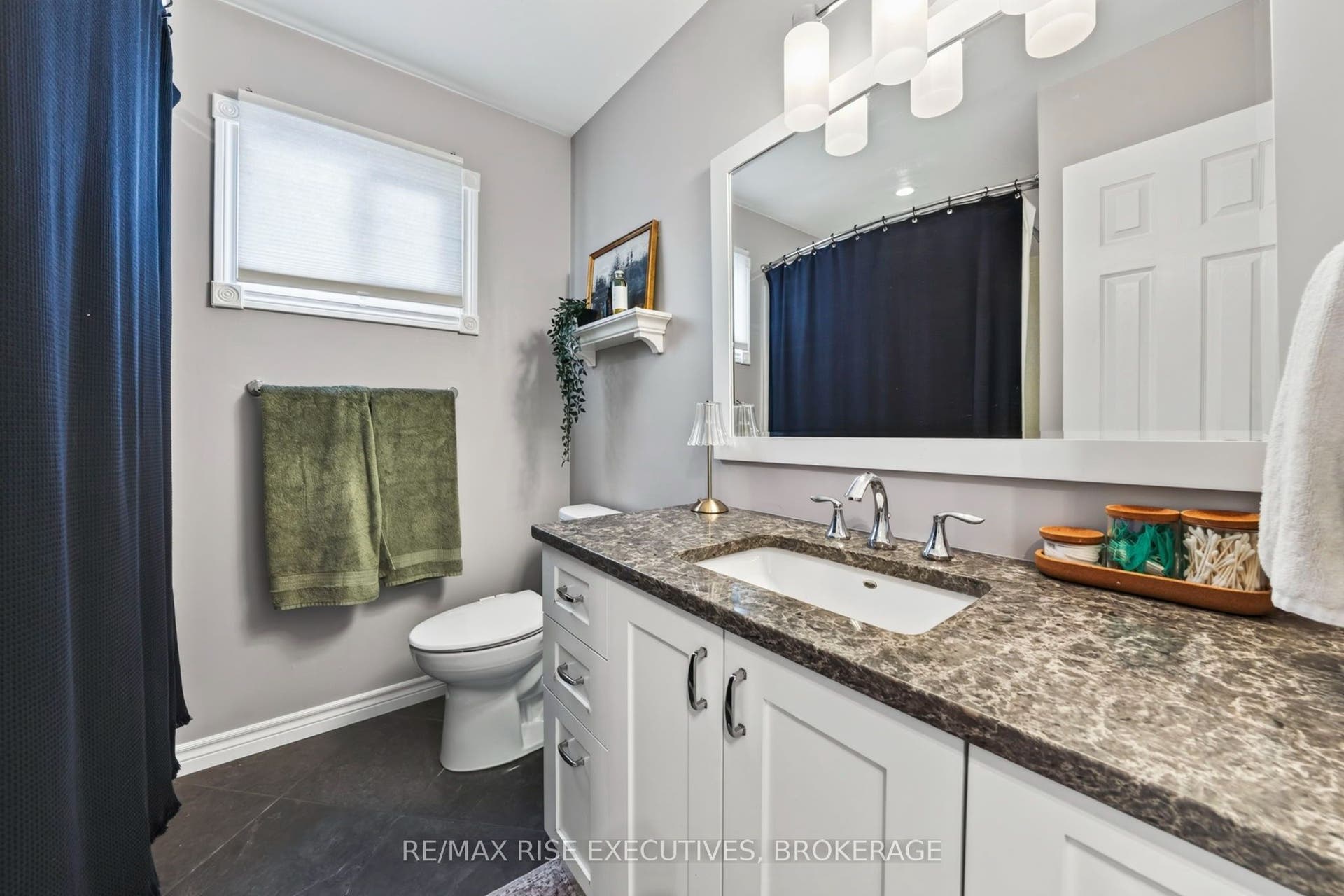 1032 Lombardy Street, Kingston, Frontenac ON K7M 8M6