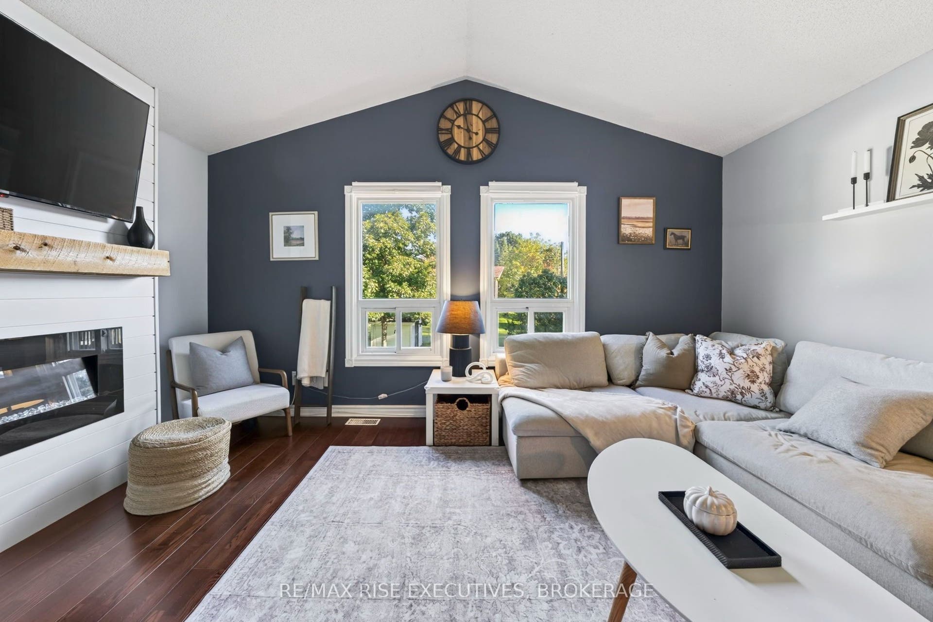 1032 Lombardy Street, Kingston, Frontenac ON K7M 8M6