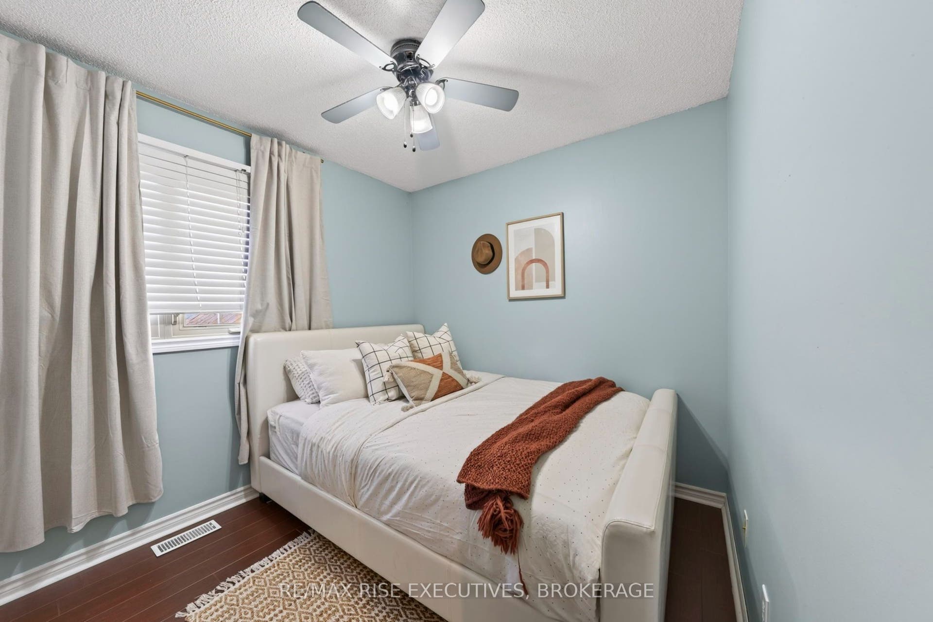 1032 Lombardy Street, Kingston, Frontenac ON K7M 8M6