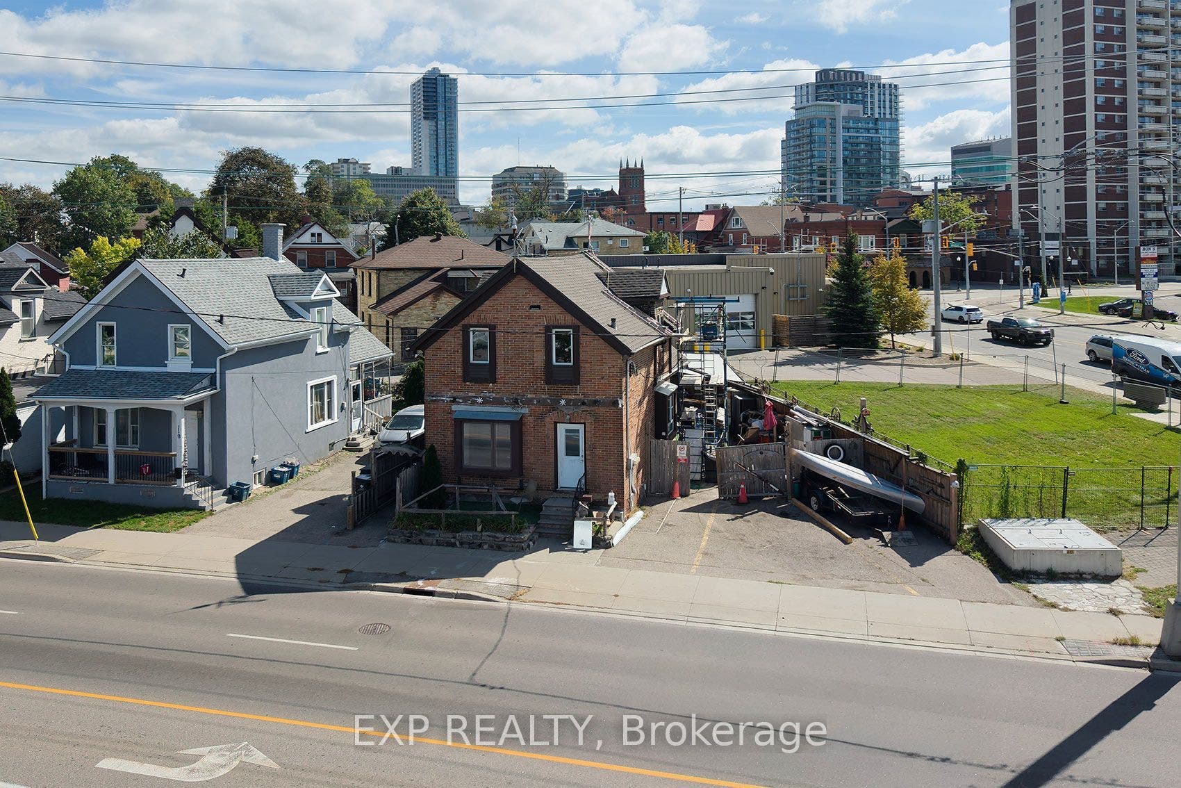 115 Victoria Street N, Kitchener, Waterloo ON N2H 5C3 115 Victoria Street N, Kitchener, Waterloo ON N2H 5C3