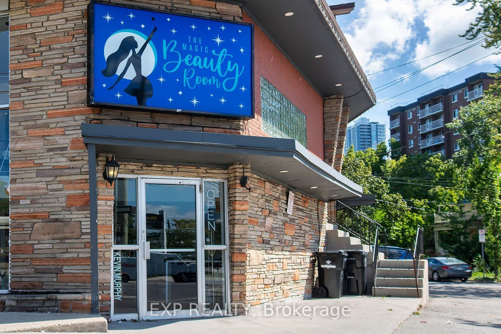 115 Victoria Street N, Kitchener, Waterloo ON N2H 5C3 115 Victoria Street N, Kitchener, Waterloo ON N2H 5C3