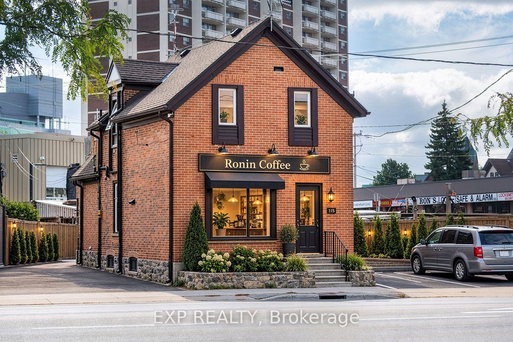 115 Victoria Street N, Kitchener, Waterloo ON N2H 5C3 115 Victoria Street N, Kitchener, Waterloo ON N2H 5C3