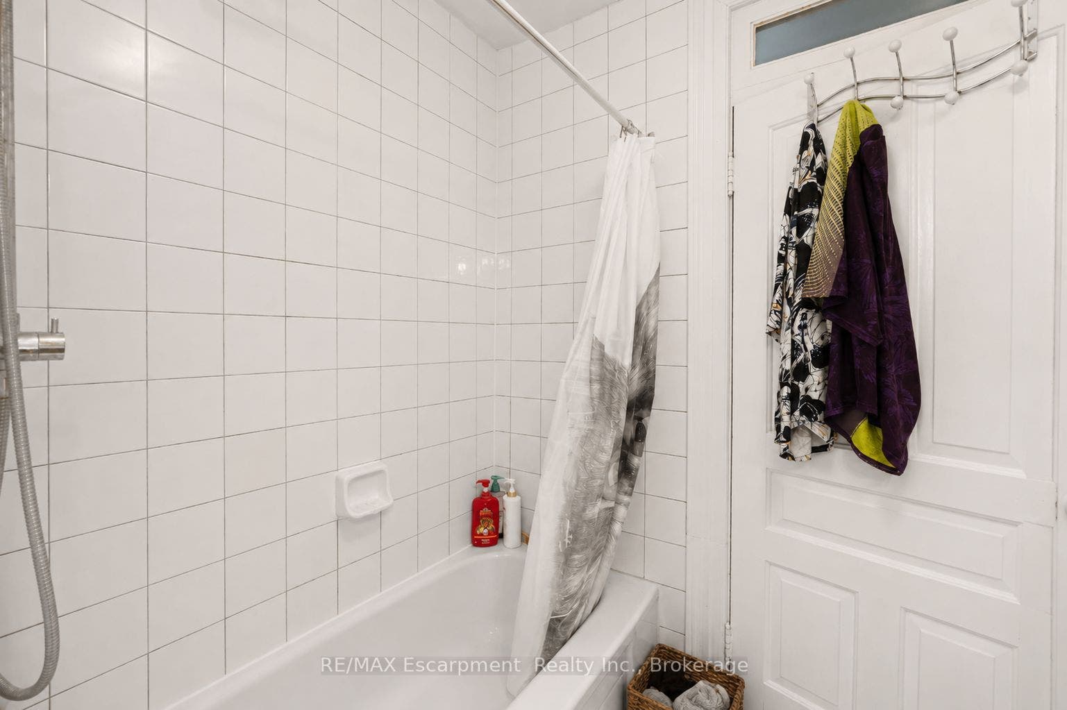 458 Woolwich Street, Guelph, Wellington ON N1H 3X5 458 Woolwich Street, Guelph, Wellington ON N1H 3X5