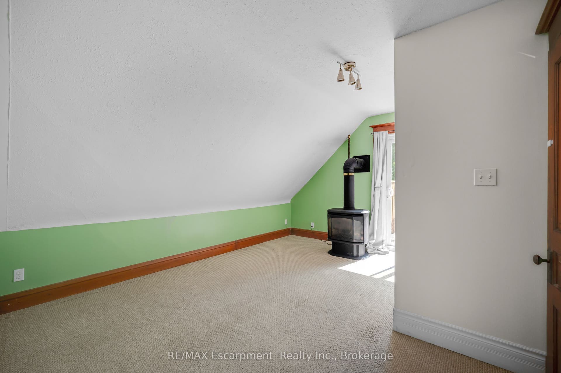 458 Woolwich Street, Guelph, Wellington ON N1H 3X5 458 Woolwich Street, Guelph, Wellington ON N1H 3X5