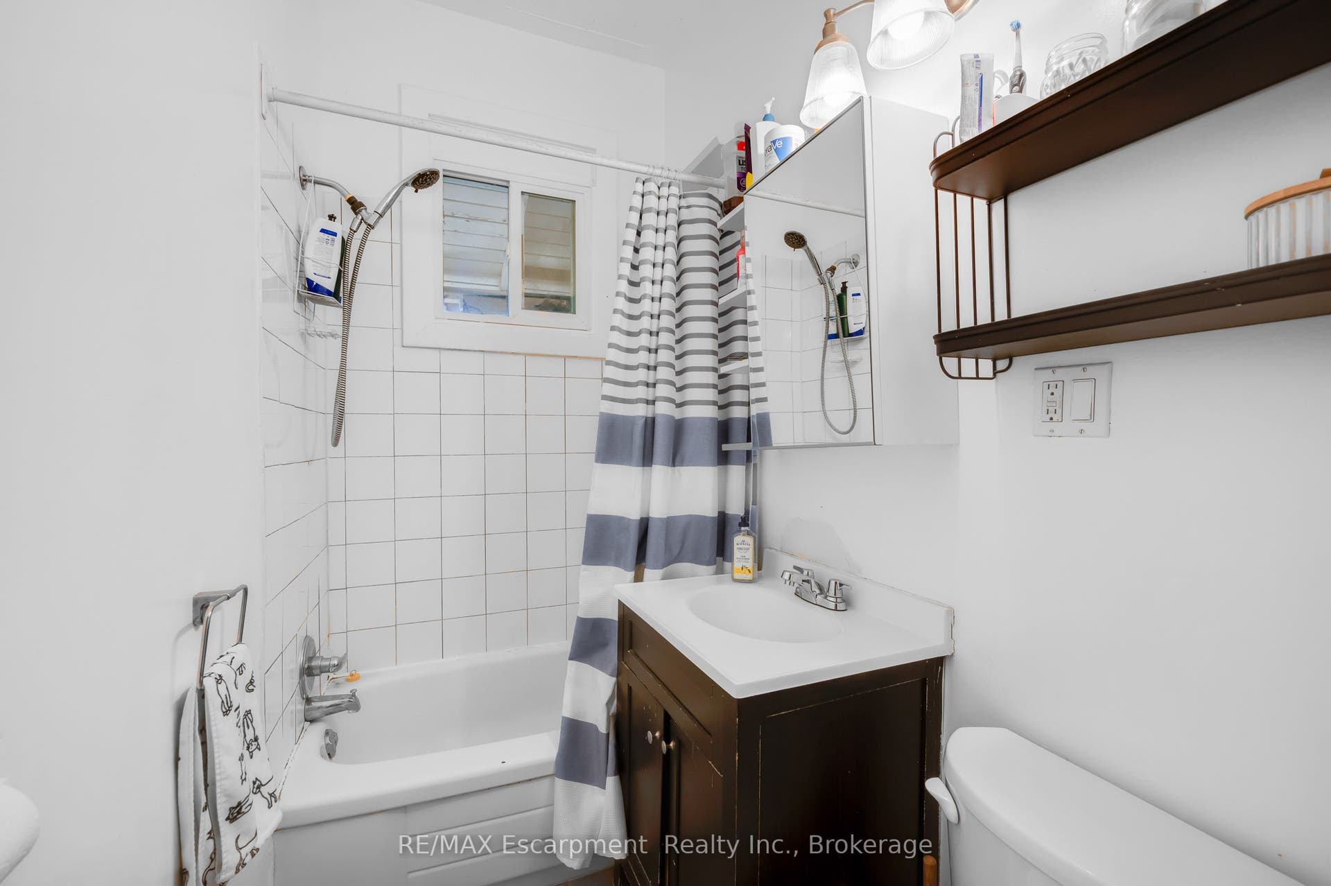 458 Woolwich Street, Guelph, Wellington ON N1H 3X5 458 Woolwich Street, Guelph, Wellington ON N1H 3X5