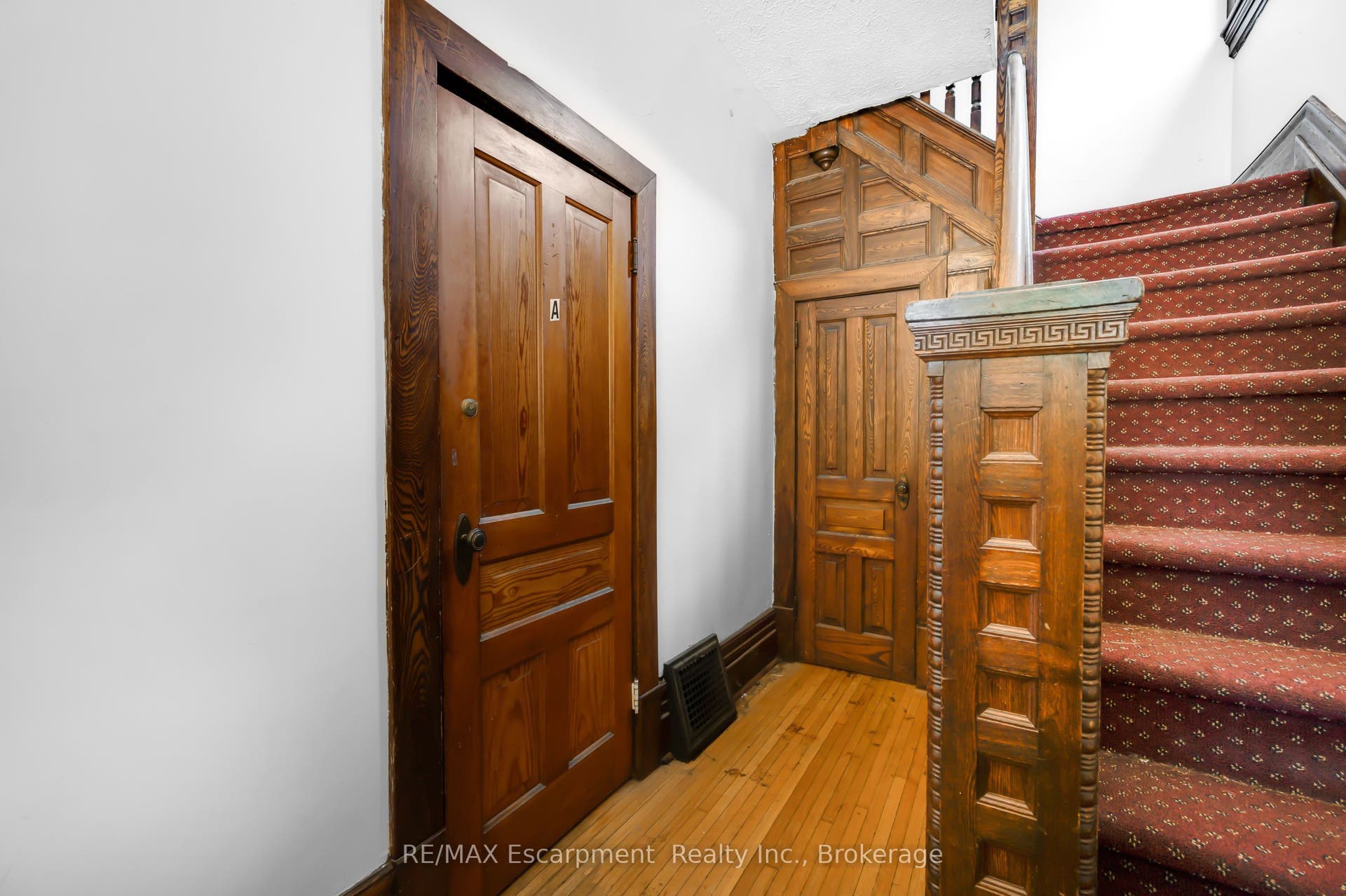 458 Woolwich Street, Guelph, Wellington ON N1H 3X5 458 Woolwich Street, Guelph, Wellington ON N1H 3X5