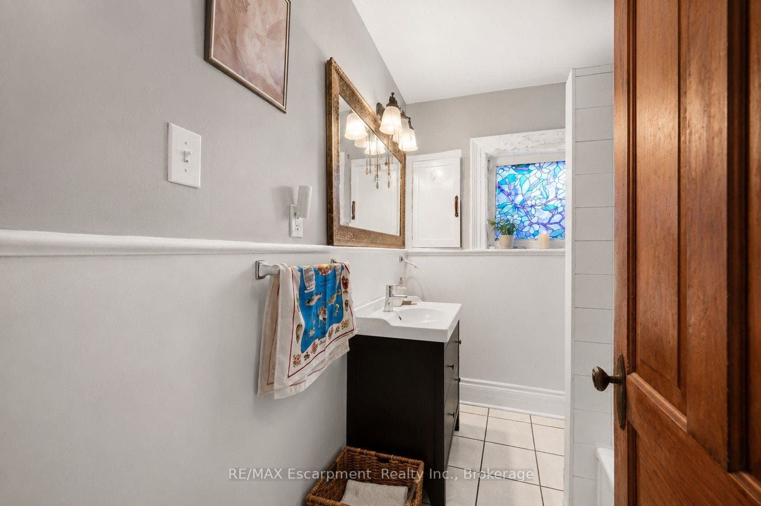 458 Woolwich Street, Guelph, Wellington ON N1H 3X5 458 Woolwich Street, Guelph, Wellington ON N1H 3X5