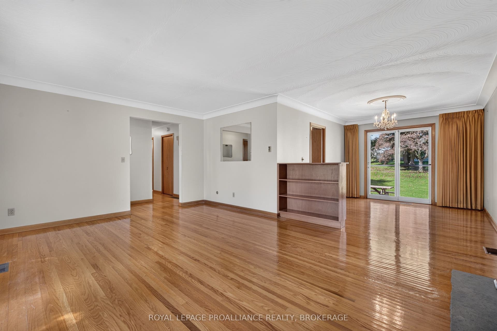 9 Dianna Street, Kingston, Frontenac ON K7L 4V1