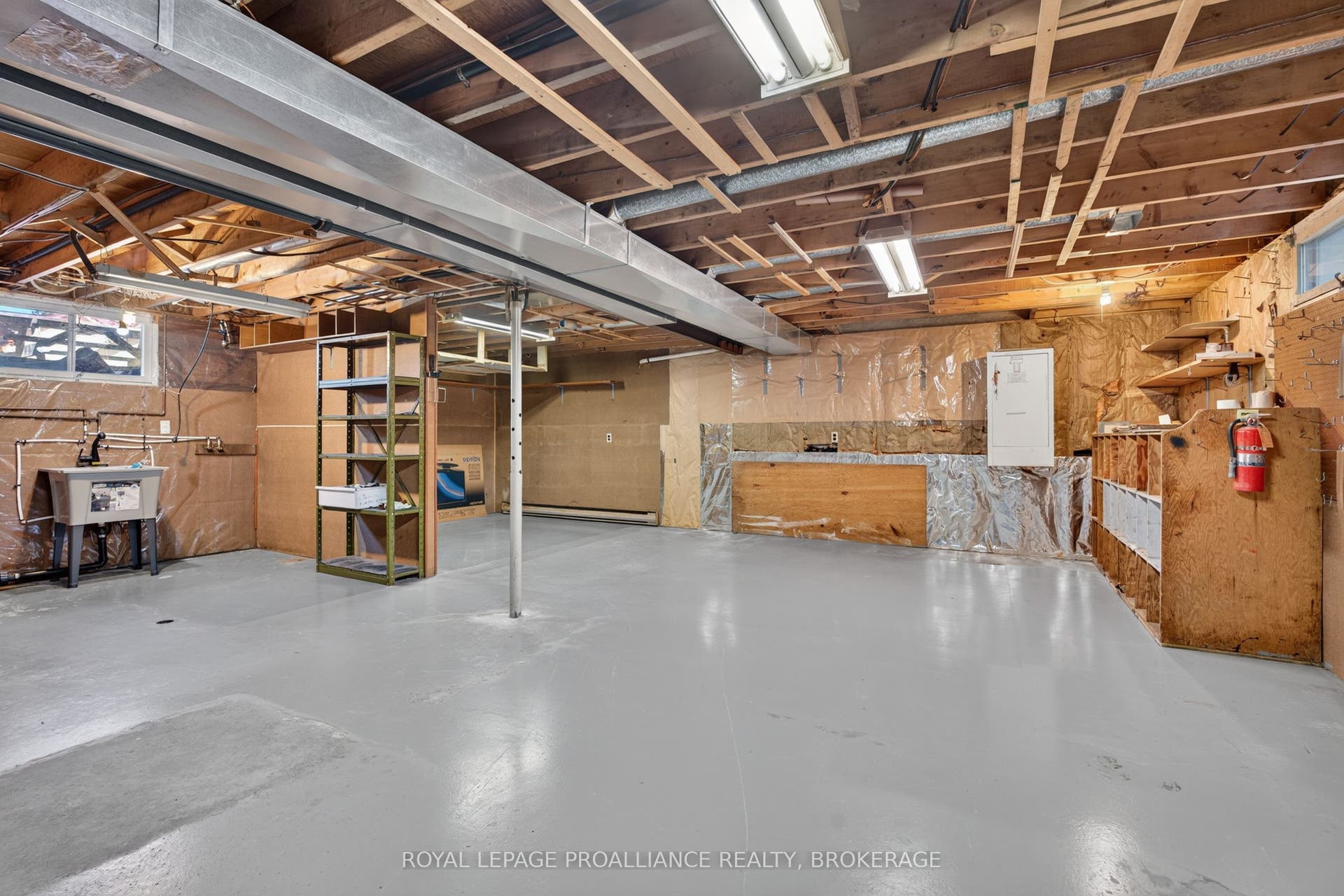 9 Dianna Street, Kingston, Frontenac ON K7L 4V1