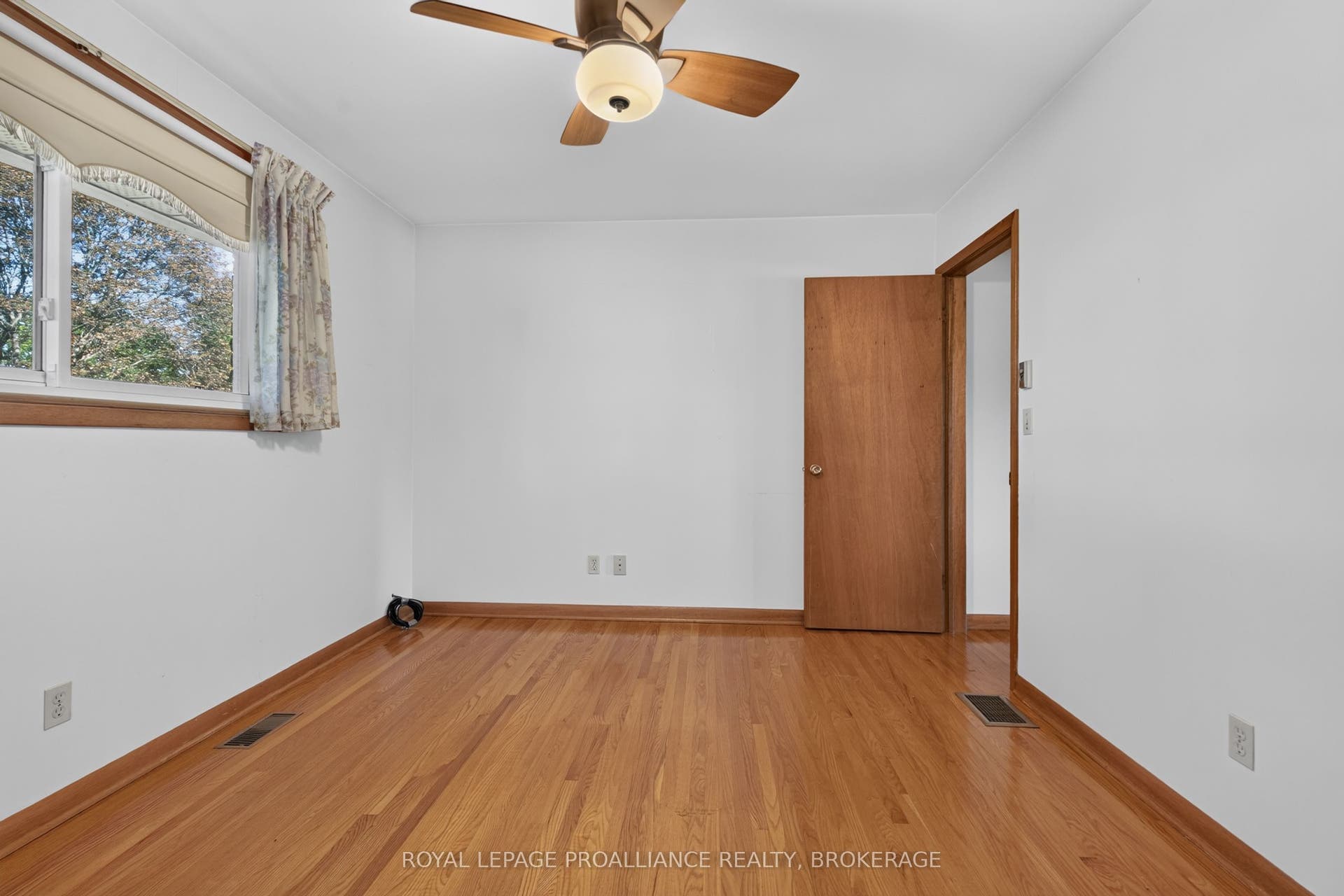 9 Dianna Street, Kingston, Frontenac ON K7L 4V1
