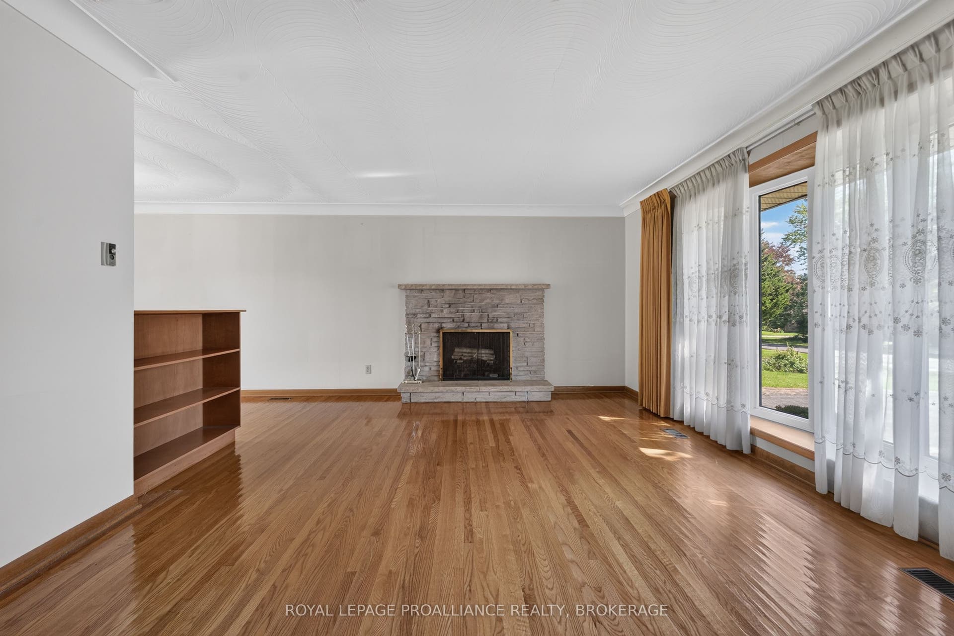 9 Dianna Street, Kingston, Frontenac ON K7L 4V1