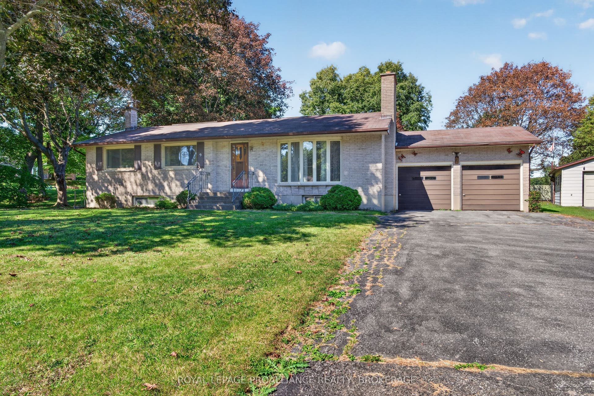 9 Dianna Street, Kingston, Frontenac ON K7L 4V1