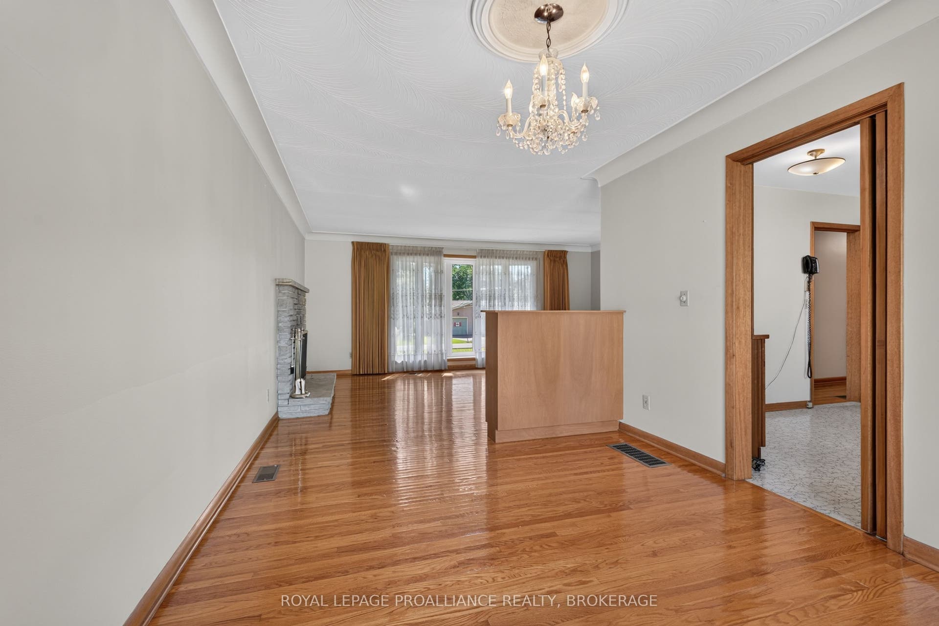 9 Dianna Street, Kingston, Frontenac ON K7L 4V1